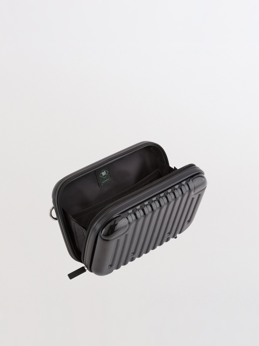 Bumper Go Black Toiletry Bag