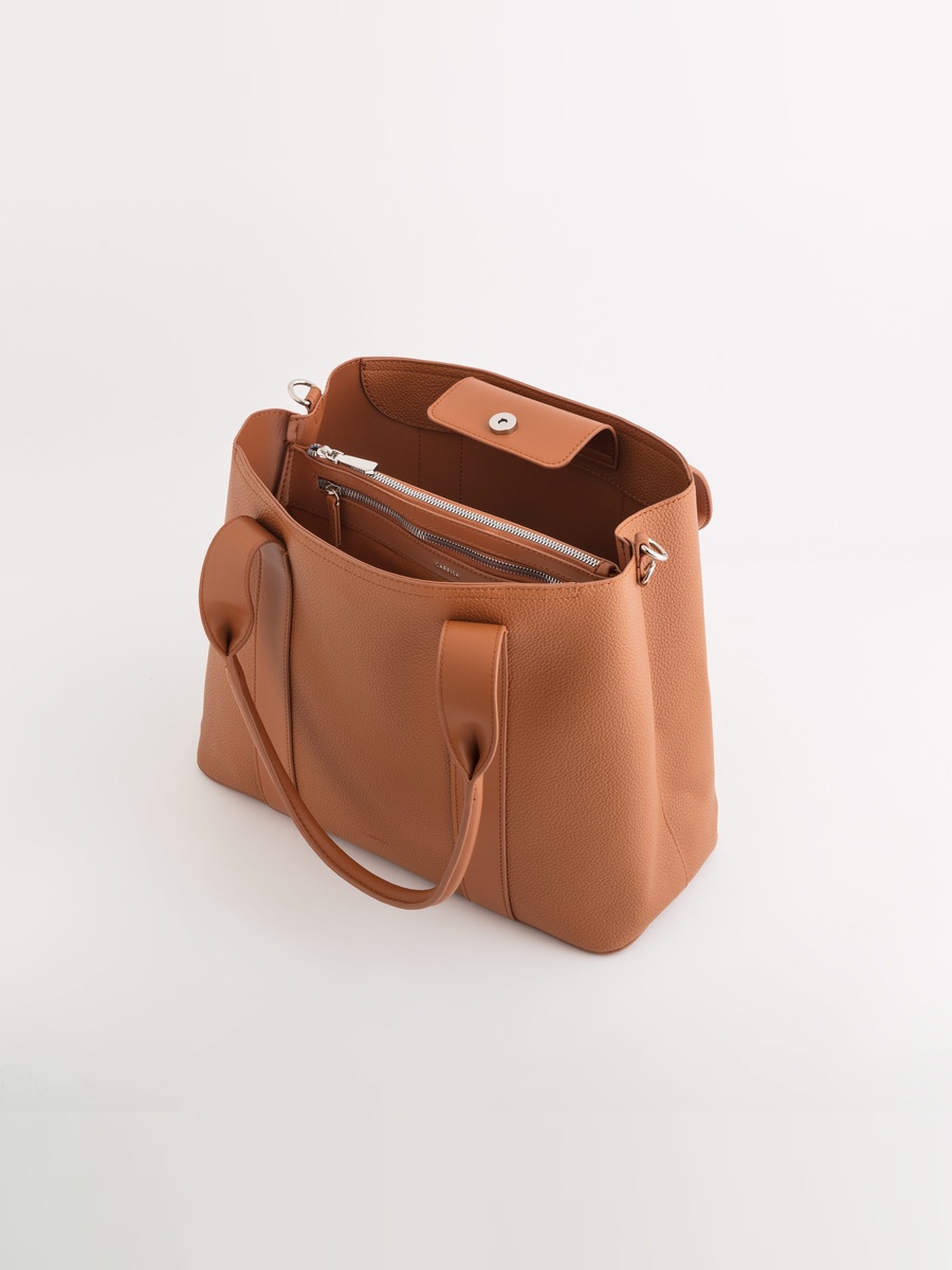 Edvige V1 Handbag with Detachable Strap