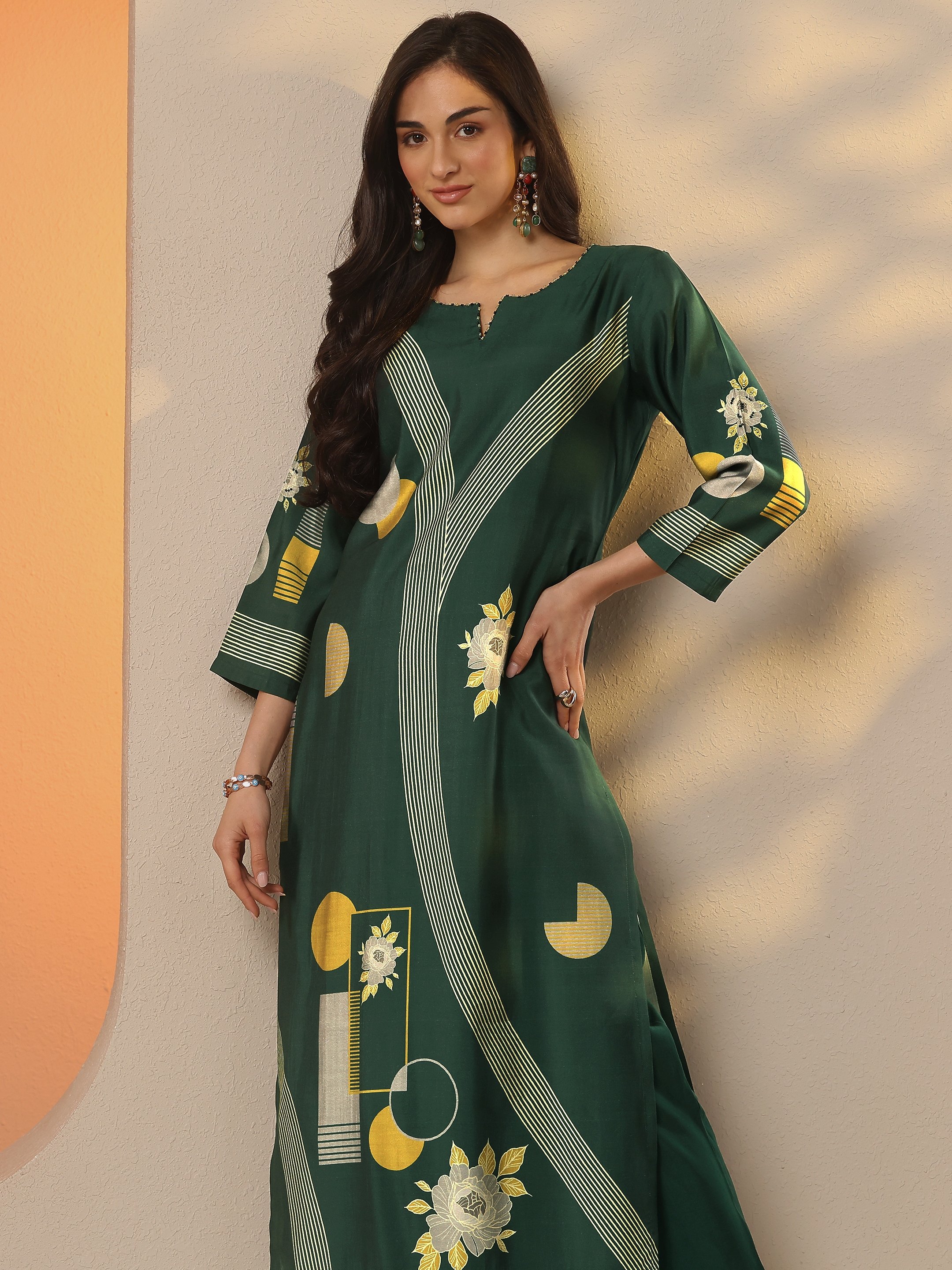 Green Printed Silk Blend Straight Kurta