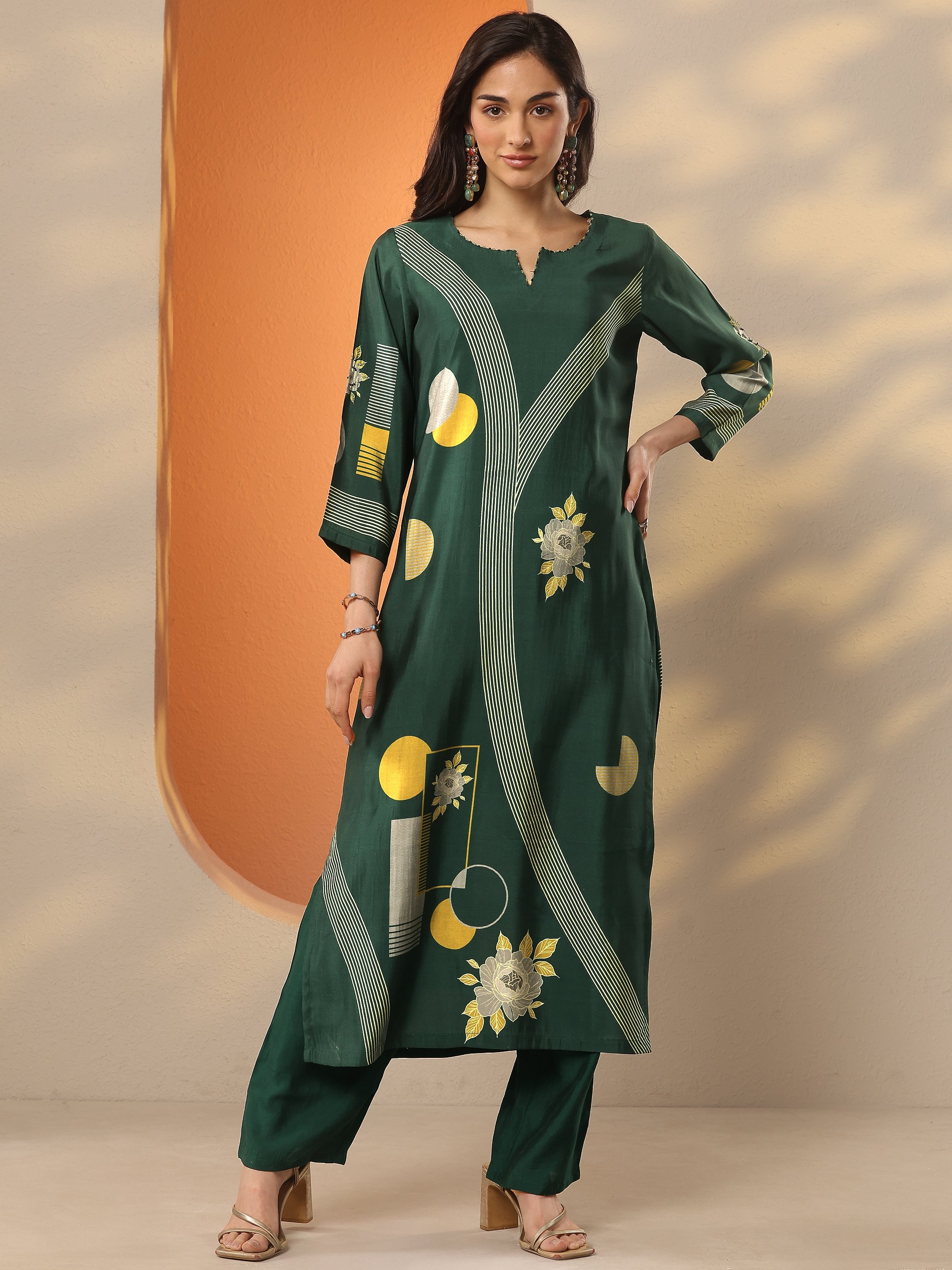 Green Printed Silk Blend Straight Kurta