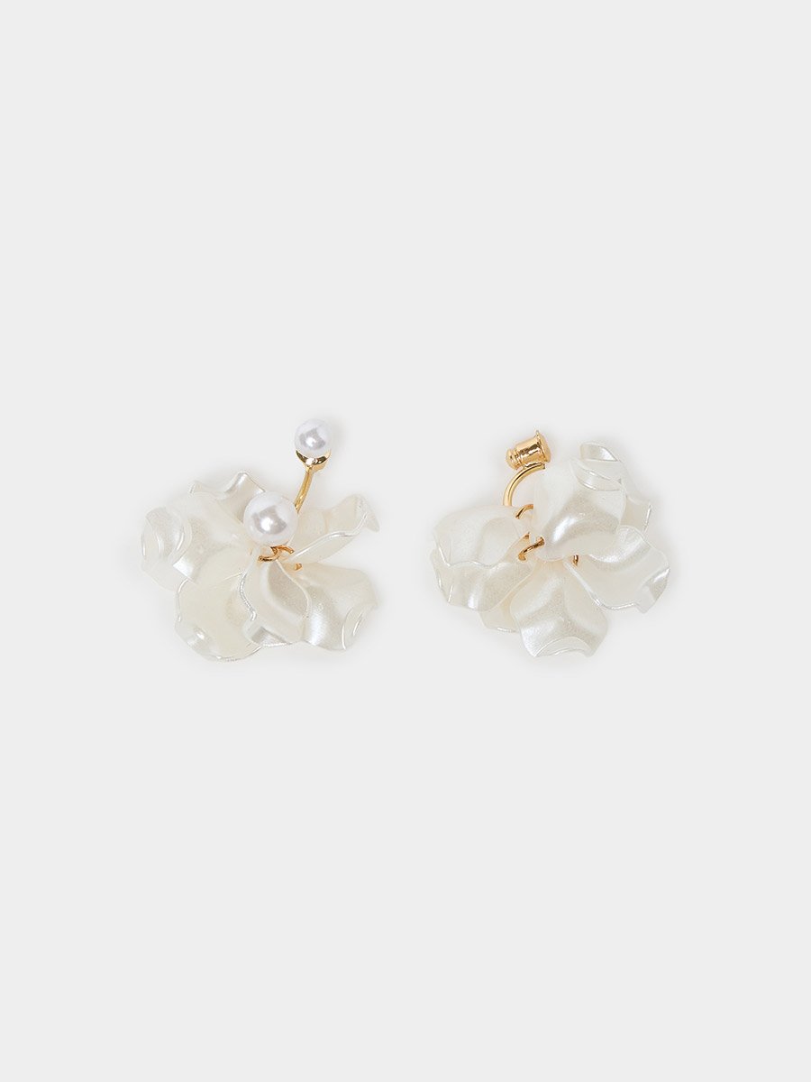 Pearl Flower Stud Earrings