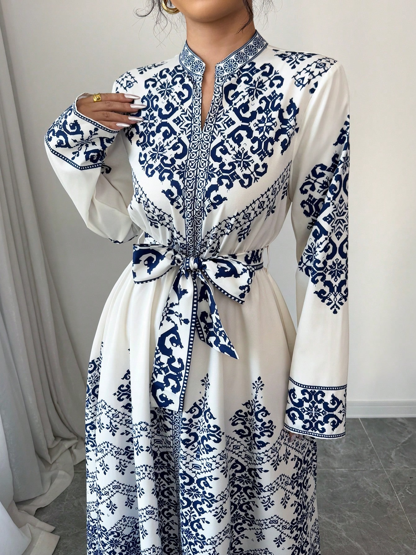 Blue Graphic Maxi A-Line Dress with Long Sleeves