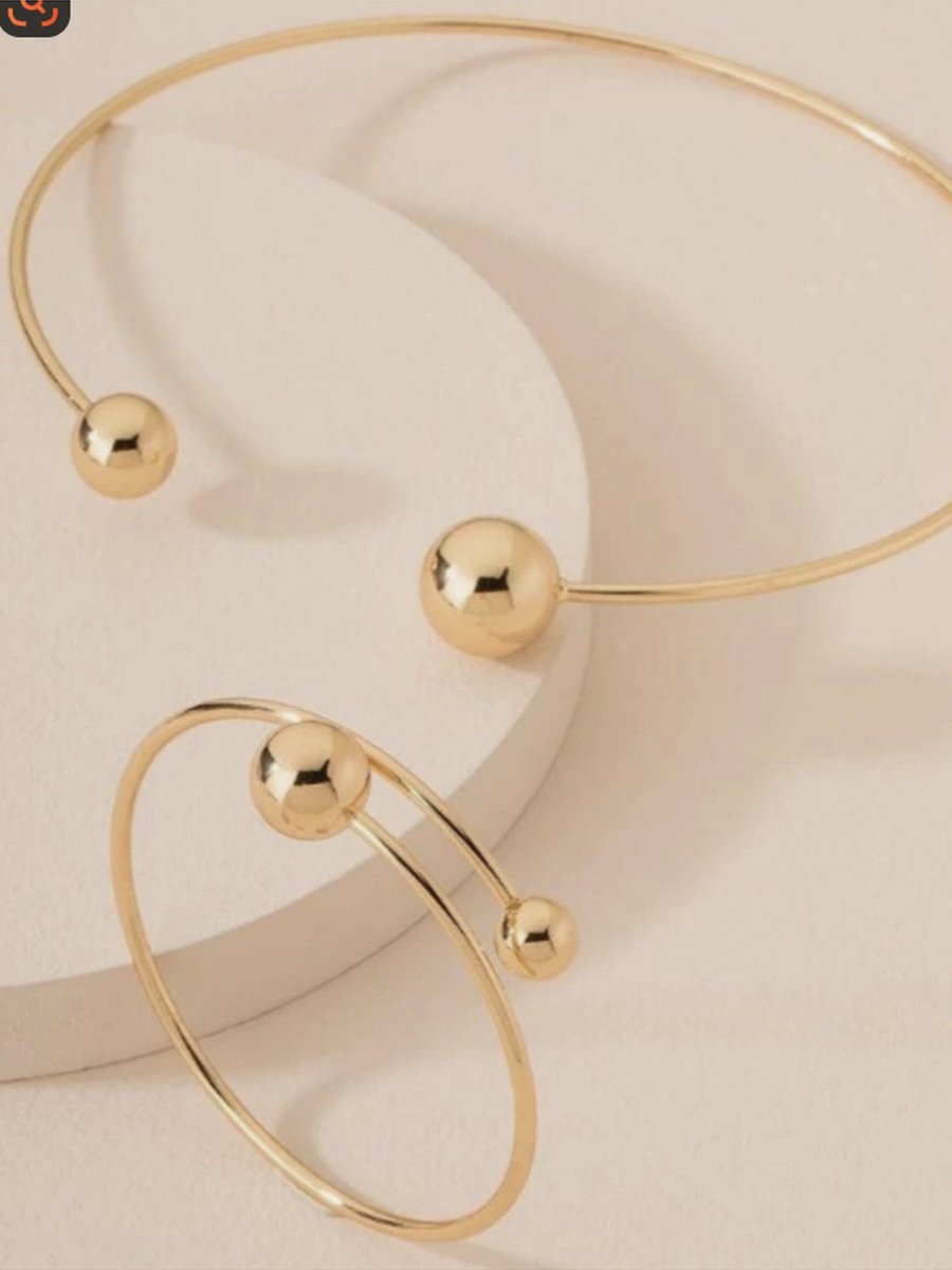 Gold Plain Necklace and Bracelet Set