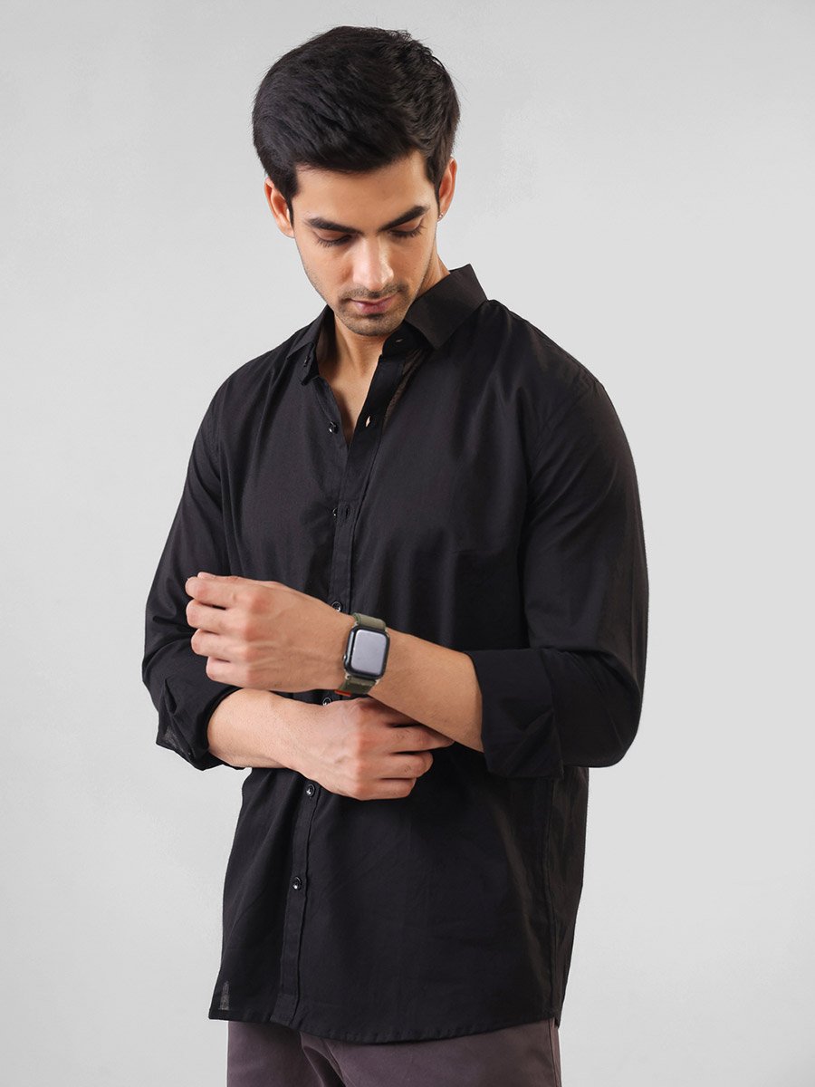 Men Solid Relaxed Fit Cotton Shirt
