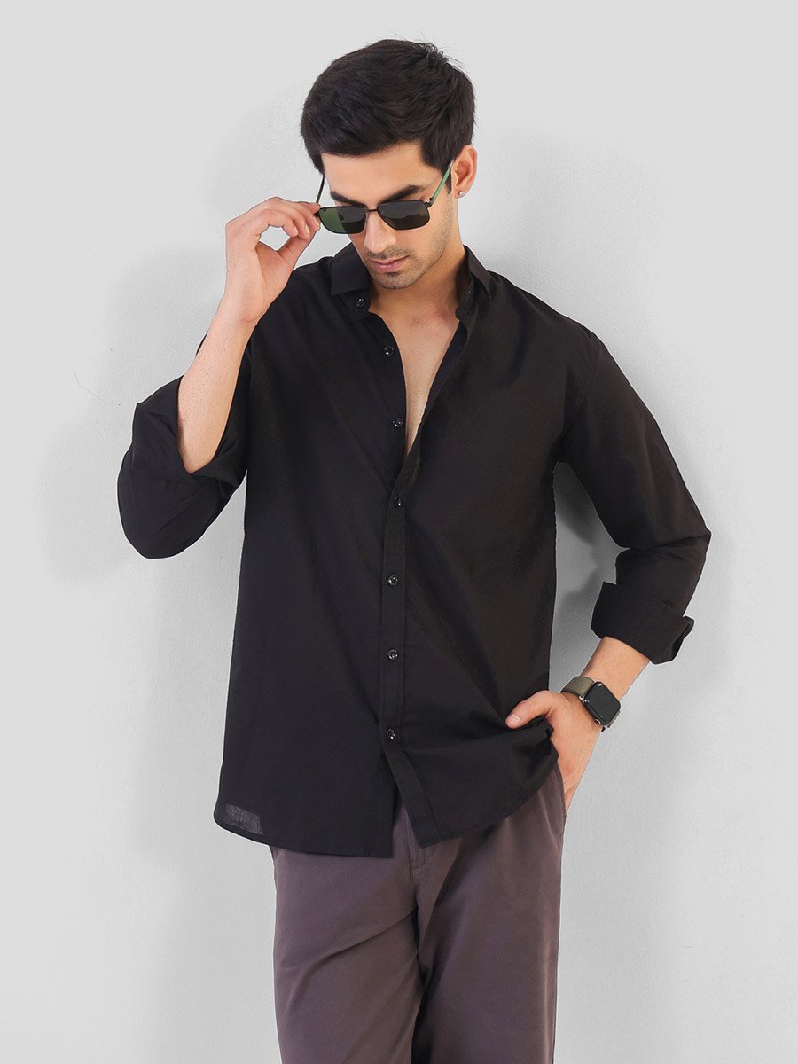 Men Solid Relaxed Fit Cotton Shirt
