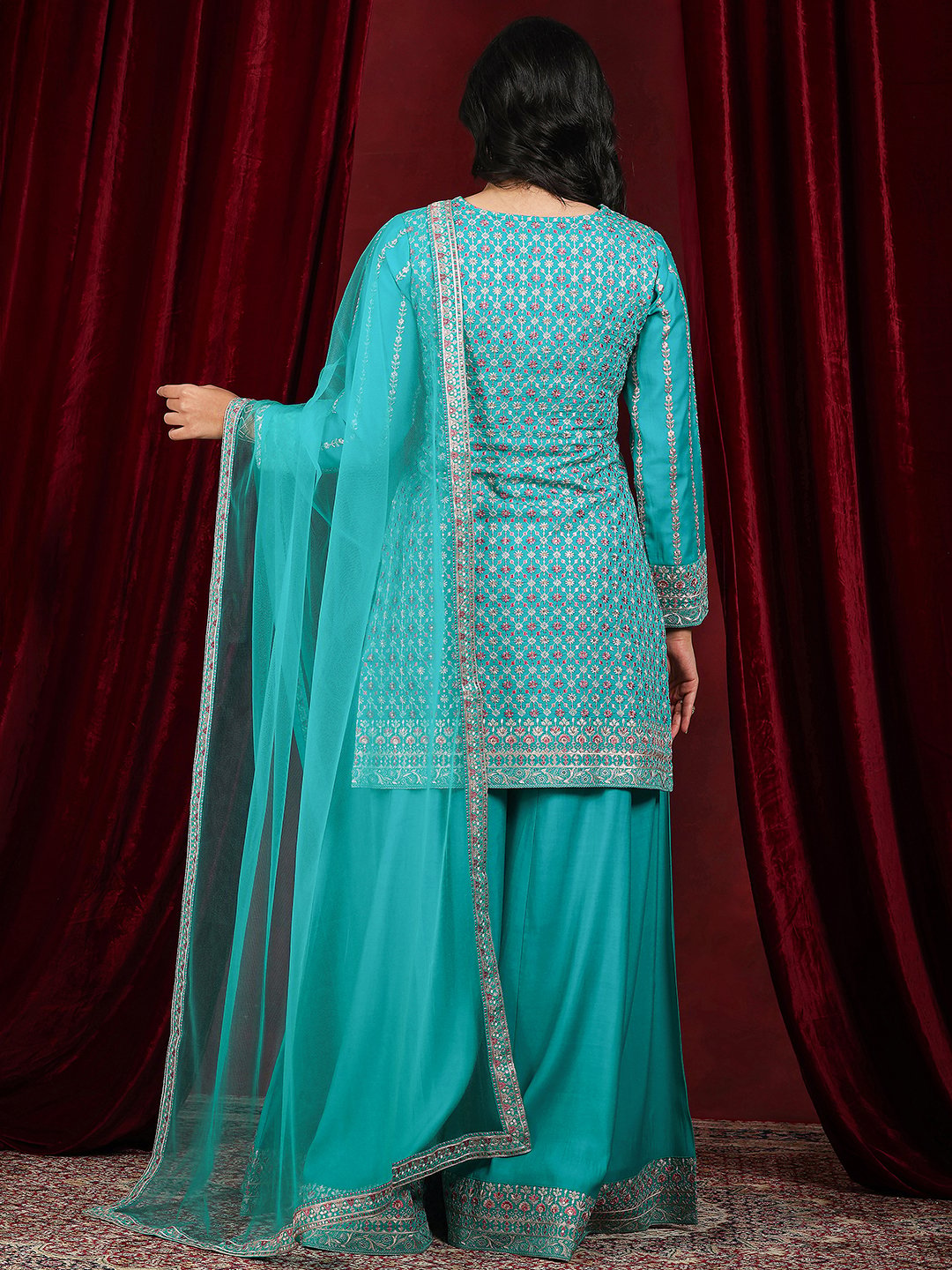 Green Embroidered Silk Blend Straight Kurta, Palazzo and Dupatta Set