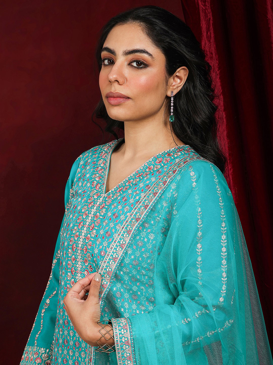 Green Embroidered Silk Blend Straight Kurta, Palazzo and Dupatta Set