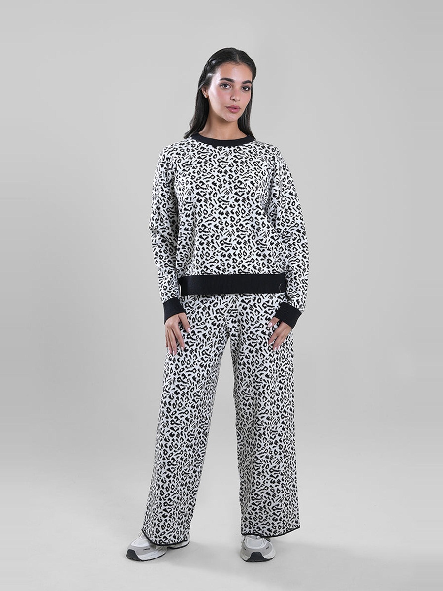 Women Animal Print Knit Wide Leg Pants