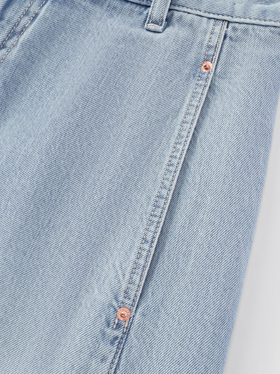 Mid Rise Wide Leg Jeans