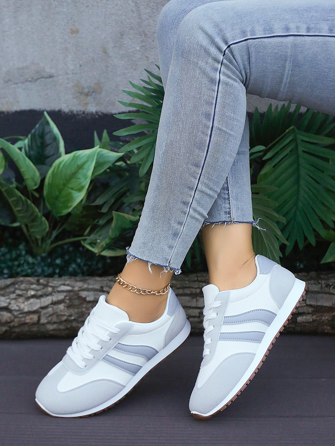 White Stripe Detail Lace Up Sneakers
