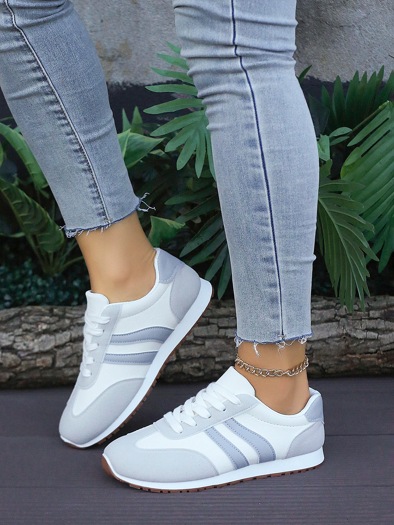 White Stripe Detail Lace Up Sneakers