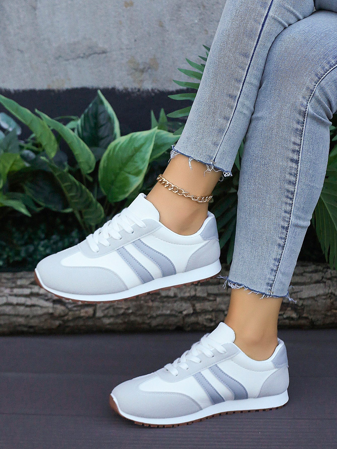White Stripe Detail Lace Up Sneakers