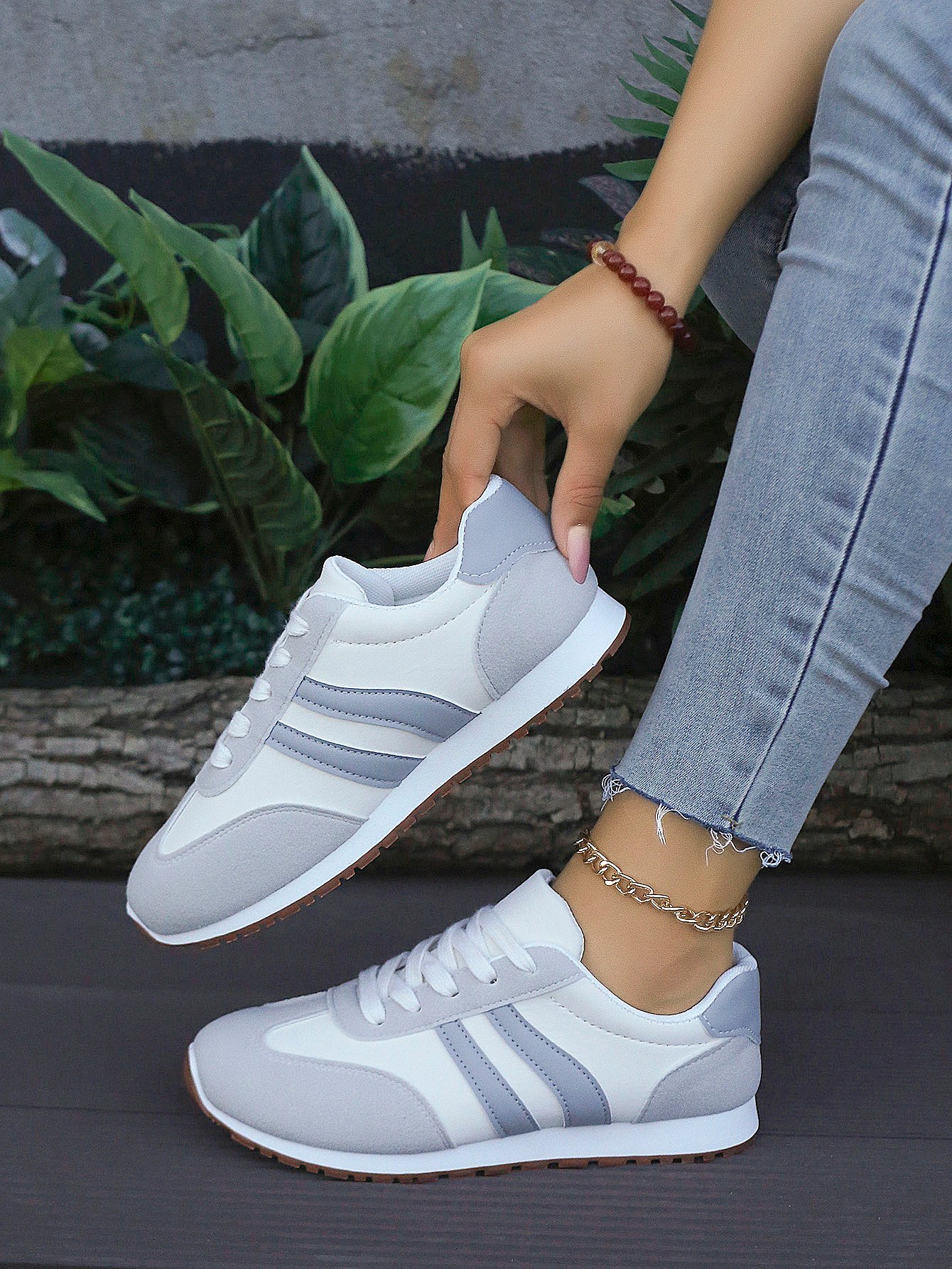 White Stripe Detail Lace Up Sneakers
