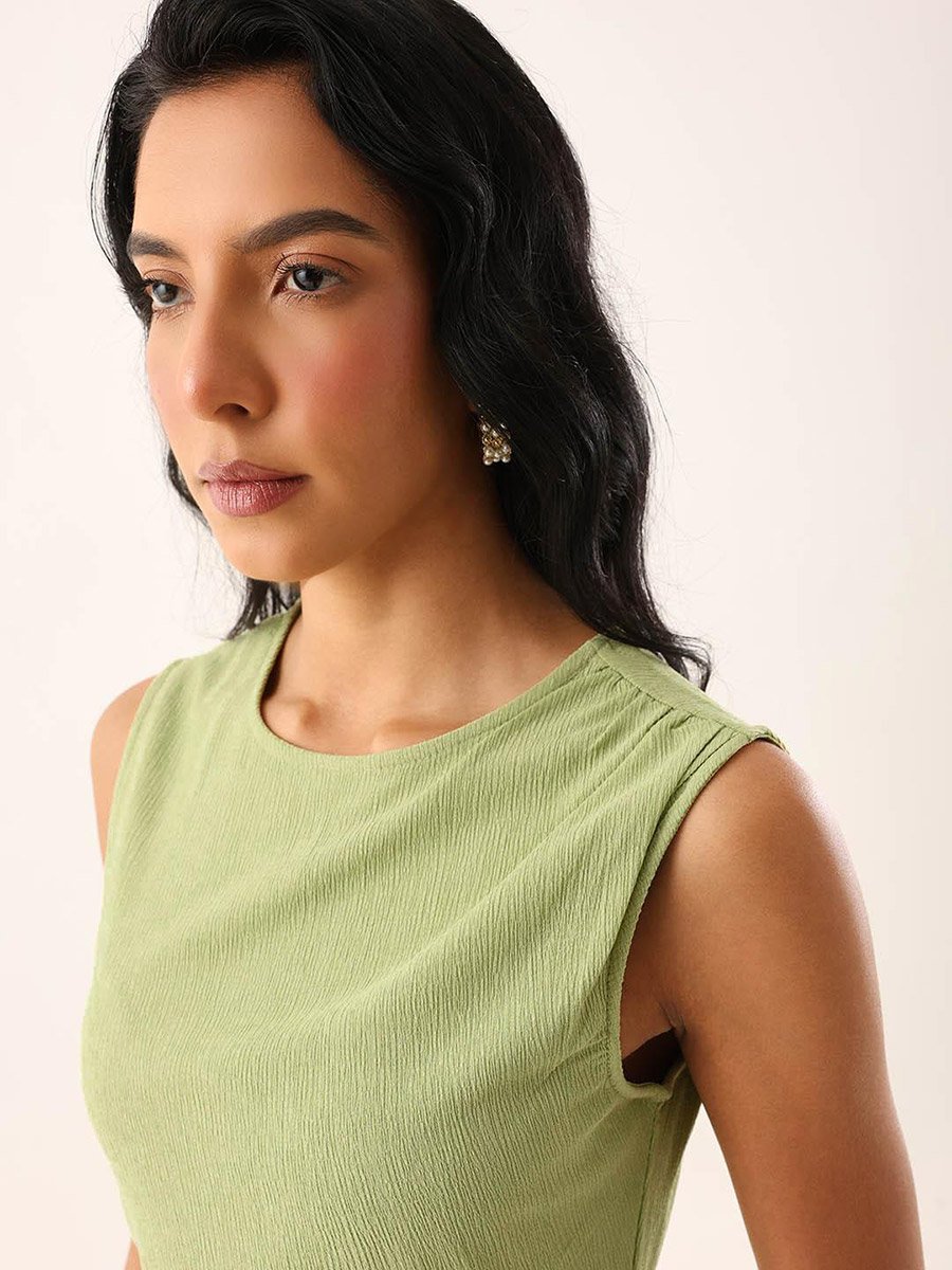 Green Textured Round Neck Midi Dress