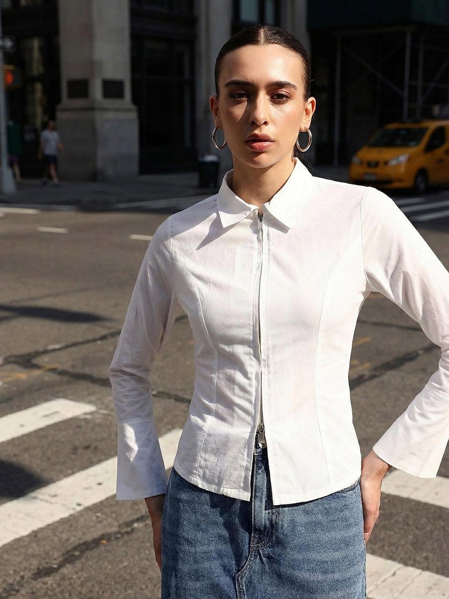 Off White 100% Cotton Solid Slim Fit Shirt