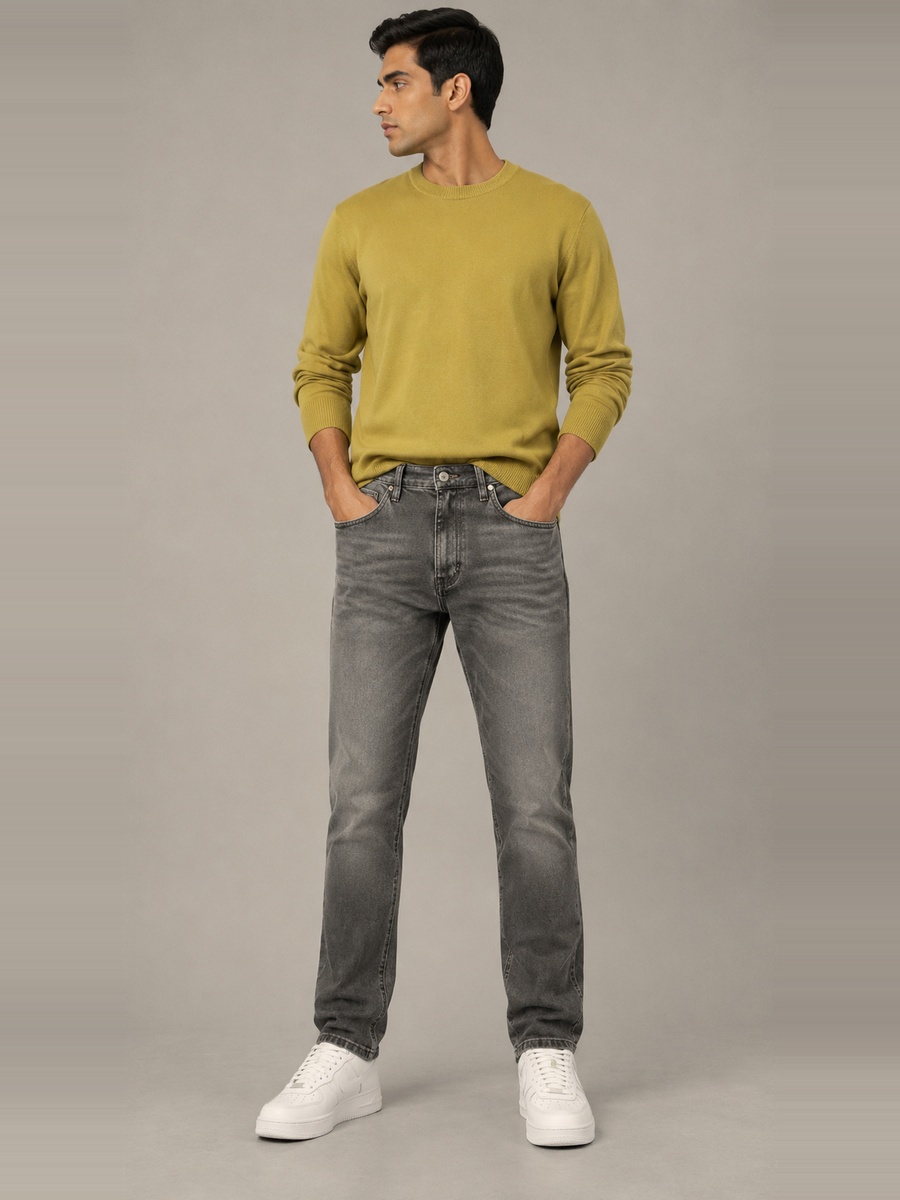 جينز بقصة عادية وخصر متوسط للرجال