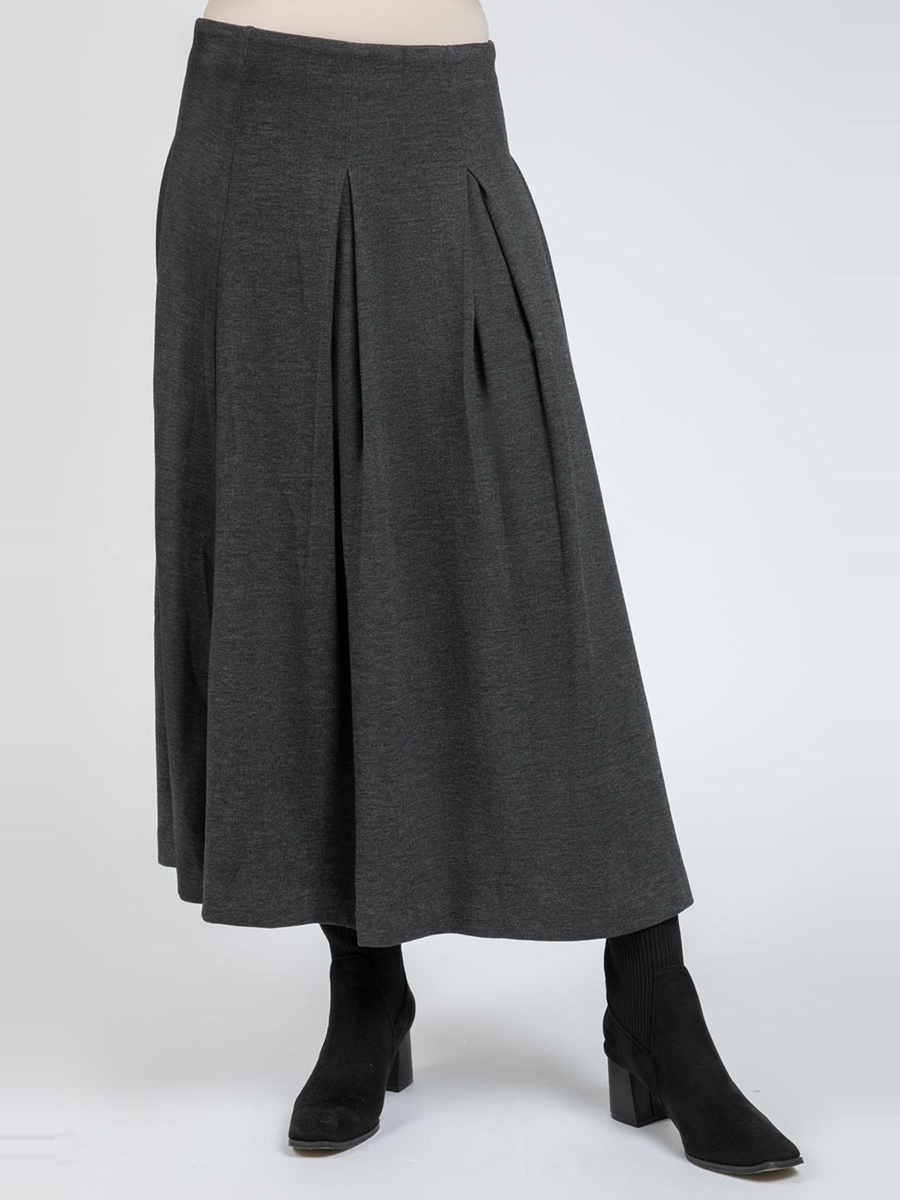 Pleated Midi Knit Skirt
