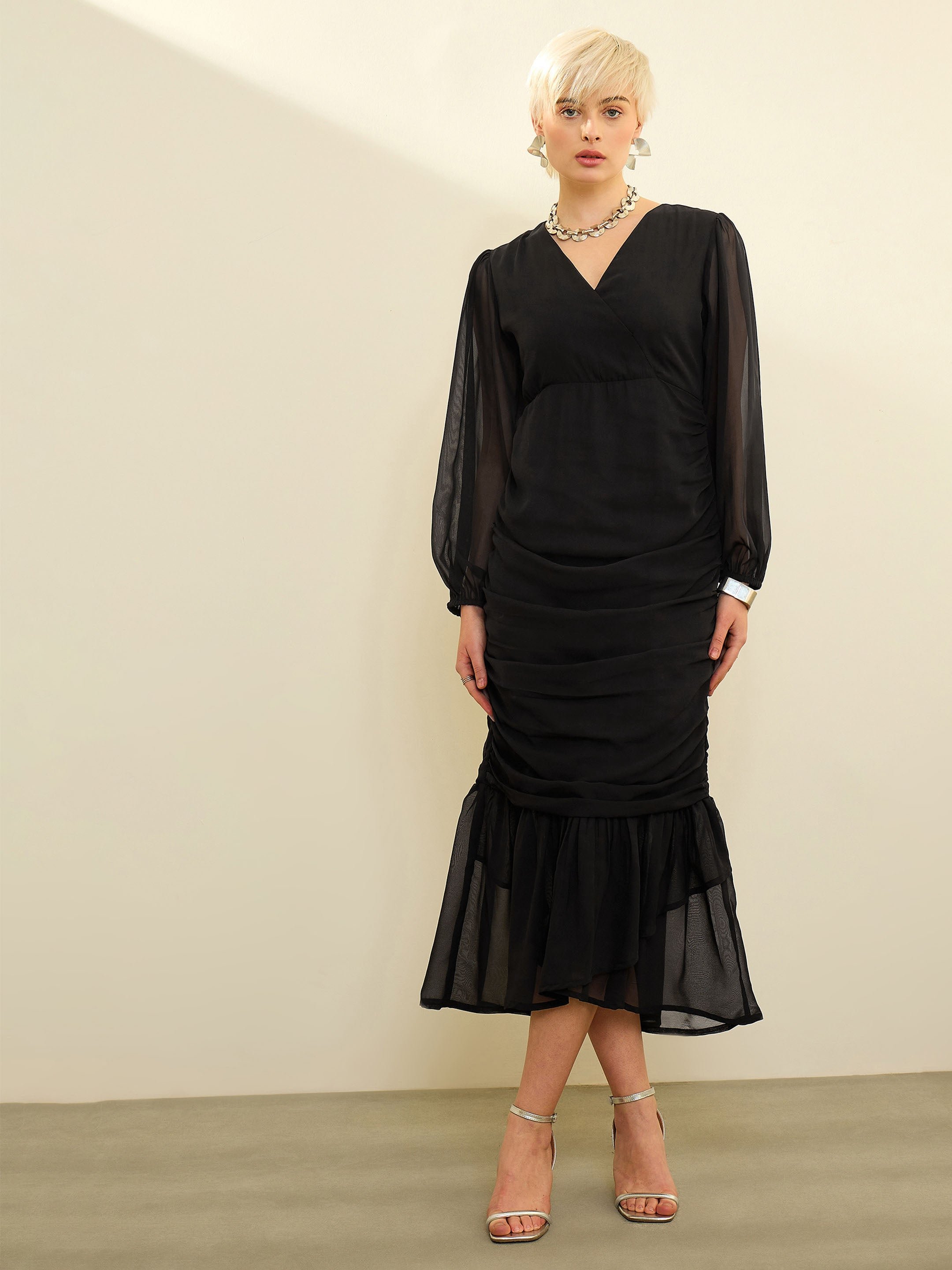 Black Solid Ruffled Hem Midi Dress
