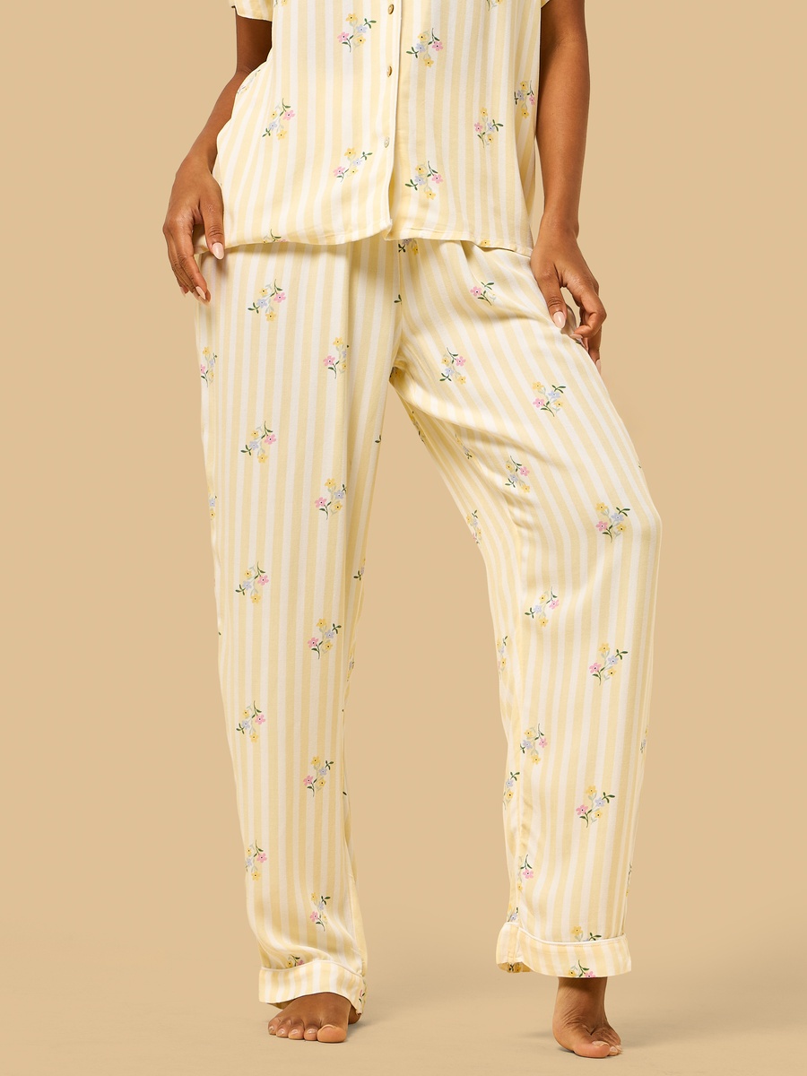 طقم بيجاما مقلم