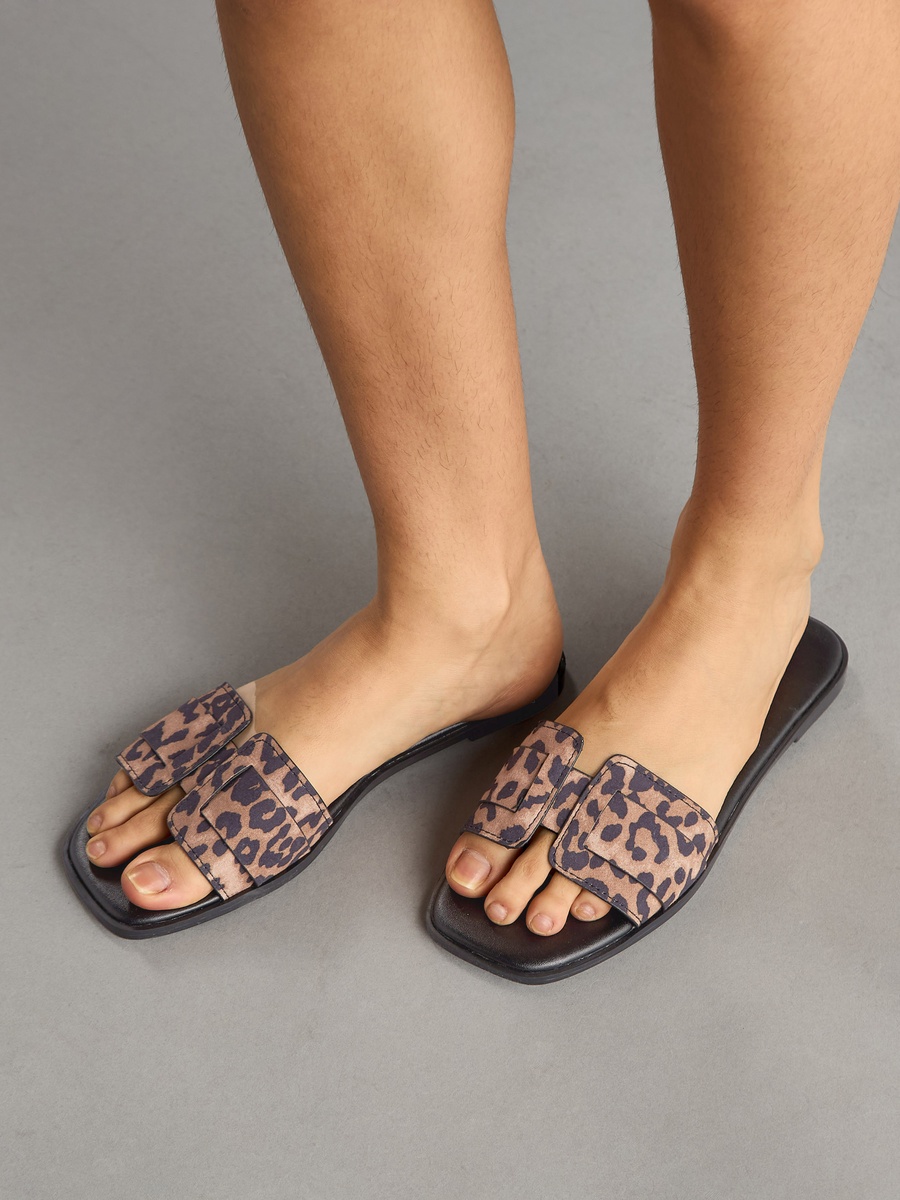 Animal Print Slip-On Flat Sandals