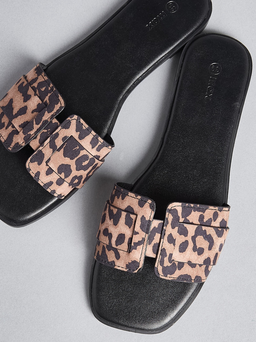 Animal Print Slip-On Flat Sandals