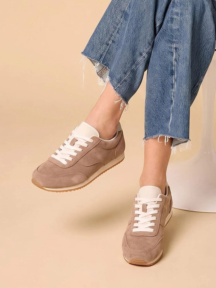 حذاء برباط بمظهر شمواه