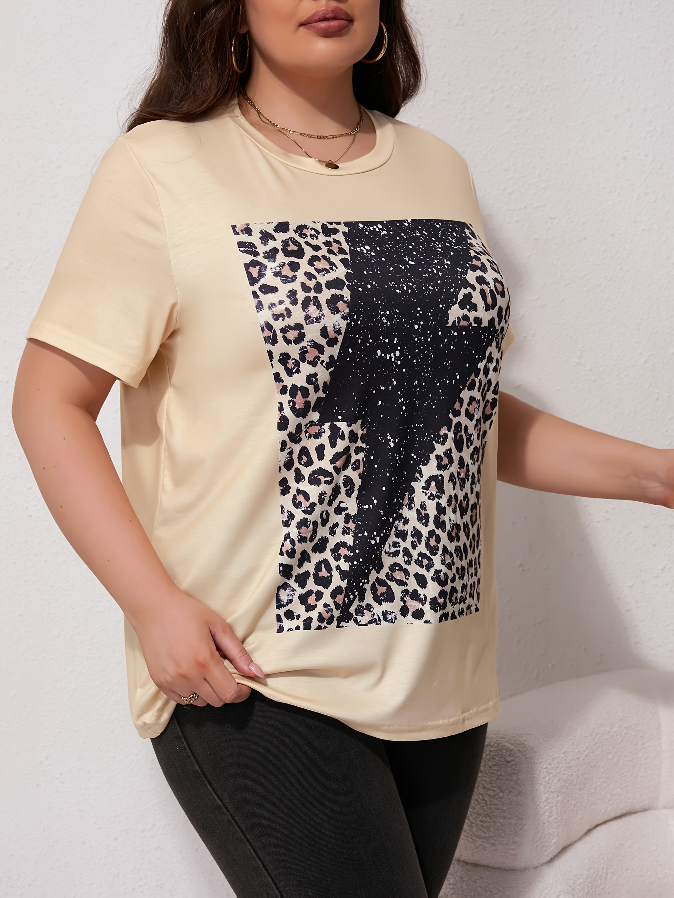Plus Size Yellow Leopard Print Sequin Embellished T-Shirt