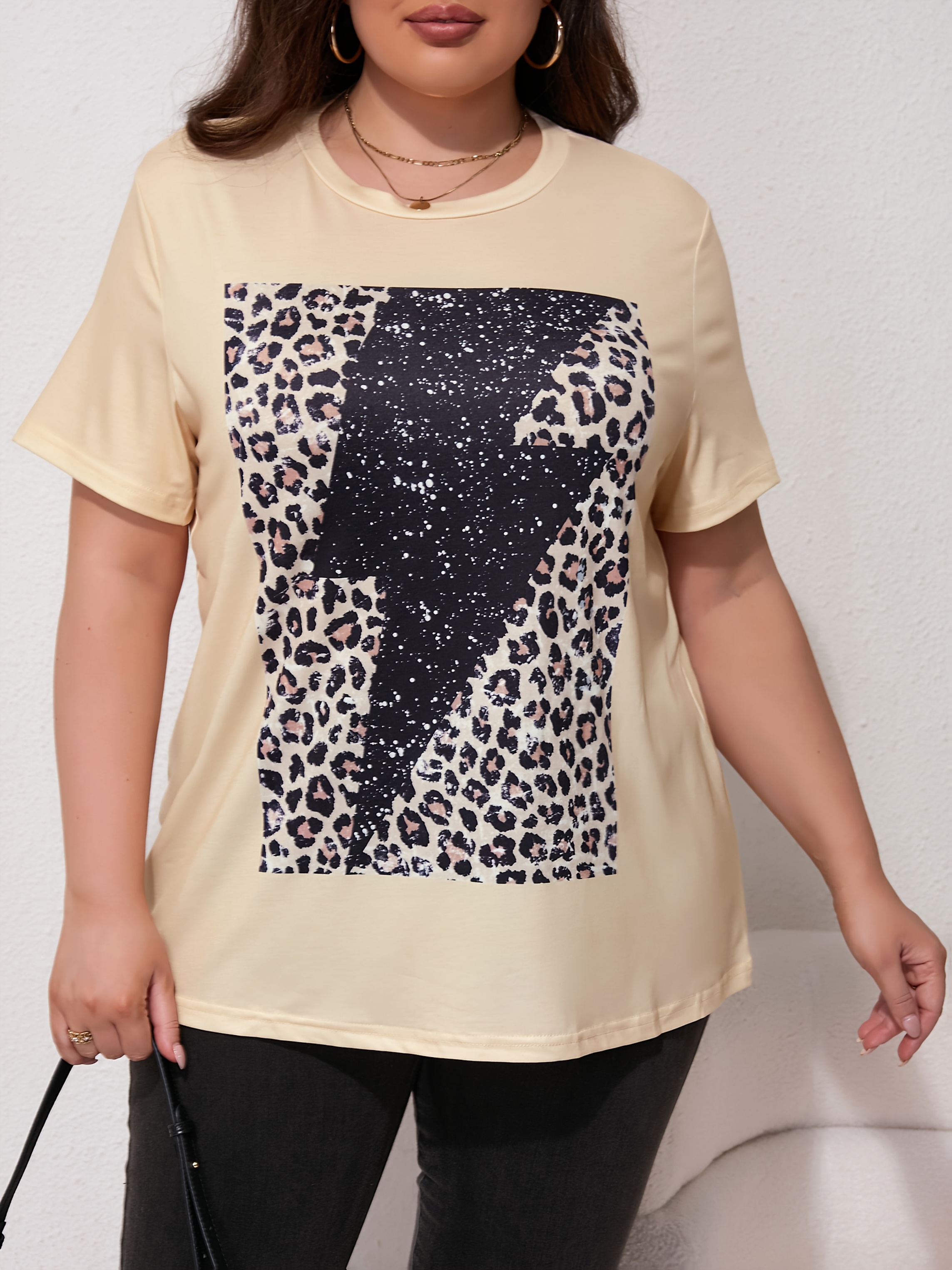 Plus Size Yellow Leopard Print Sequin Embellished T-Shirt