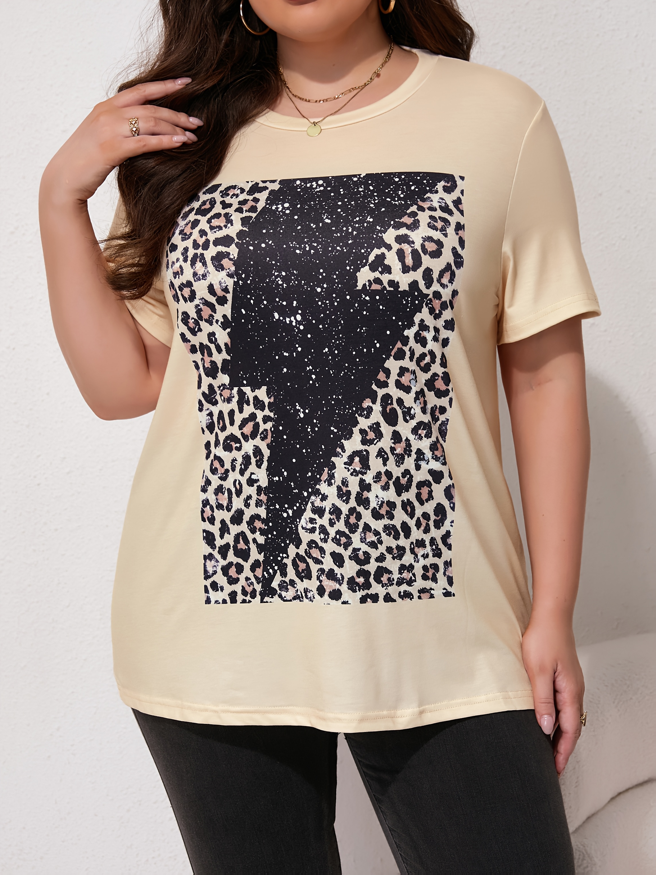 Plus Size Yellow Leopard Print Sequin Embellished T-Shirt