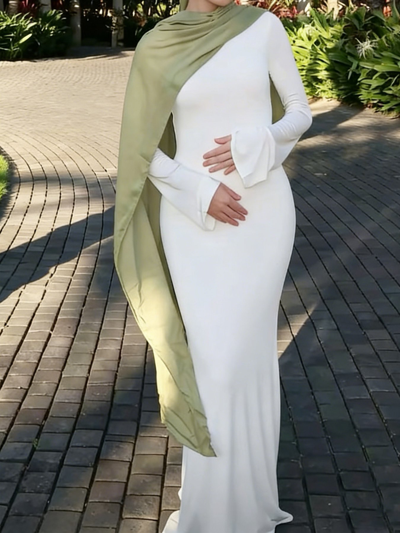 White Solid Long Sleeves Maxi Dress