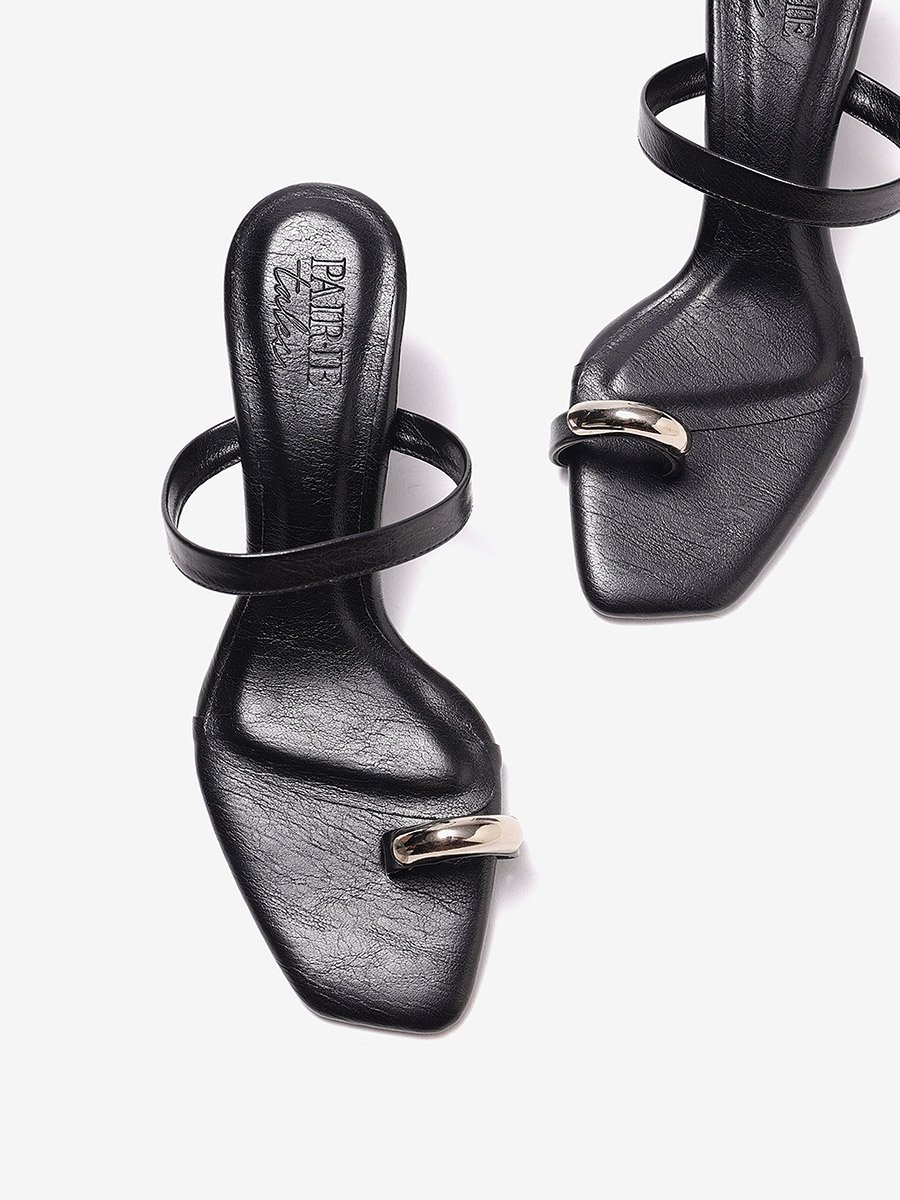 Black Metallic Toe-Ring Block Heel Sandals