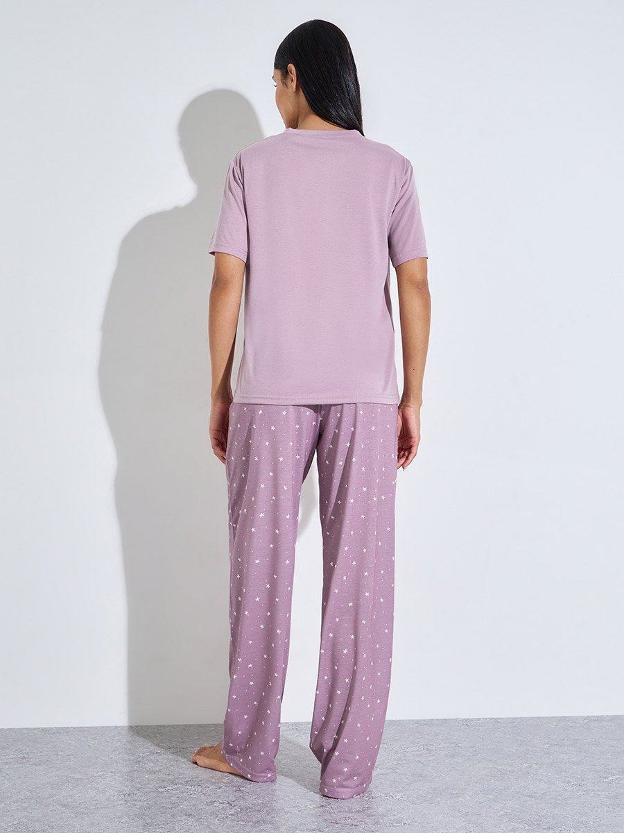 Pink Solid Pocket Detail T-Shirt and All Over Star Print Pants Pyjama Set