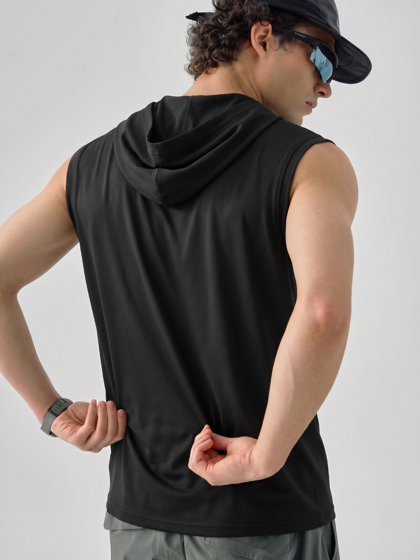 Men Black Hooded Sleeveless Tank Top