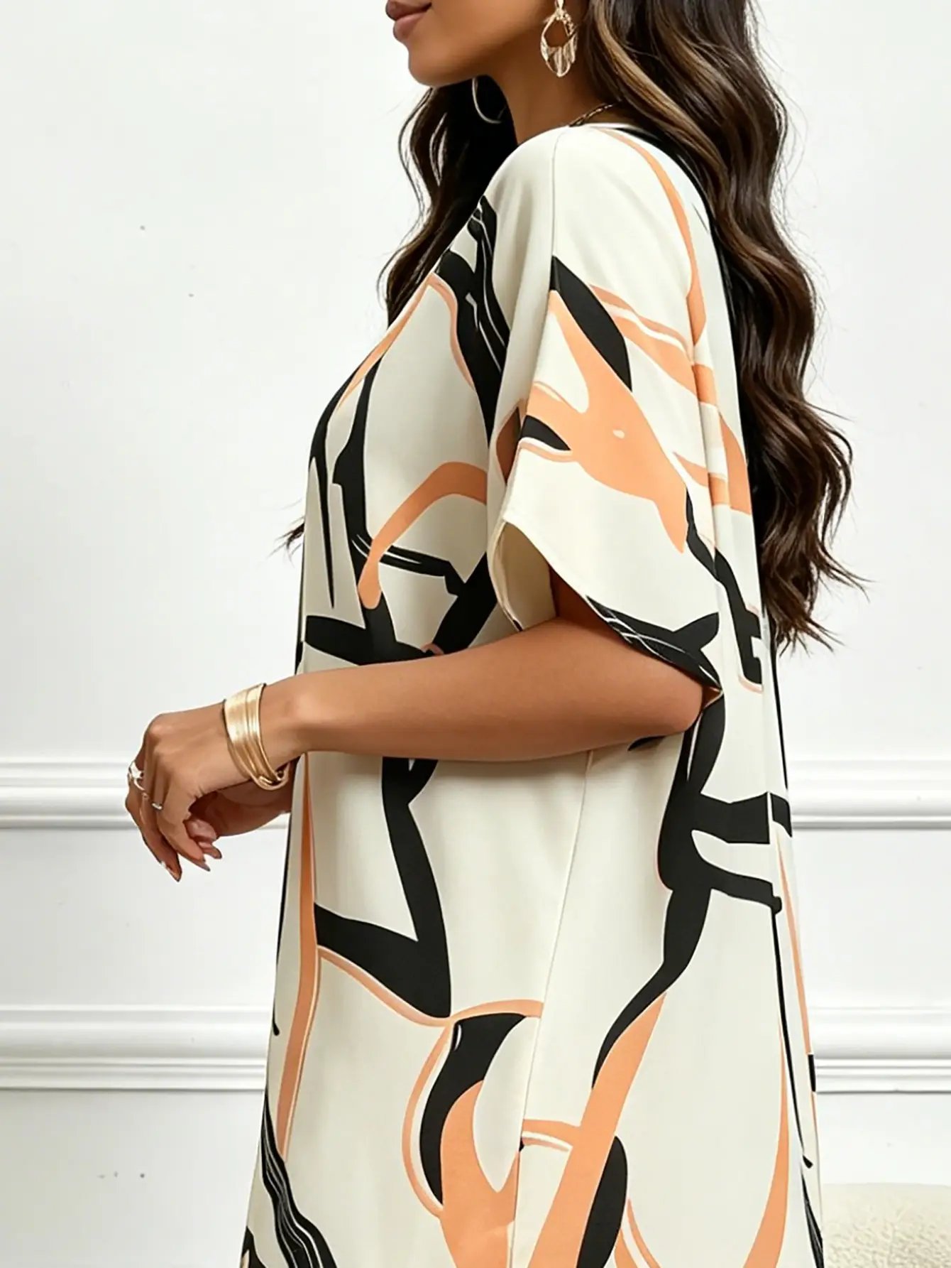 Off-White All Over Print Notch Neck Jalabiya
