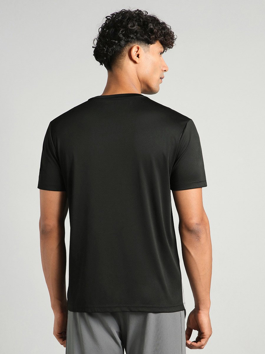 Men Grey Color Block T-Shirt