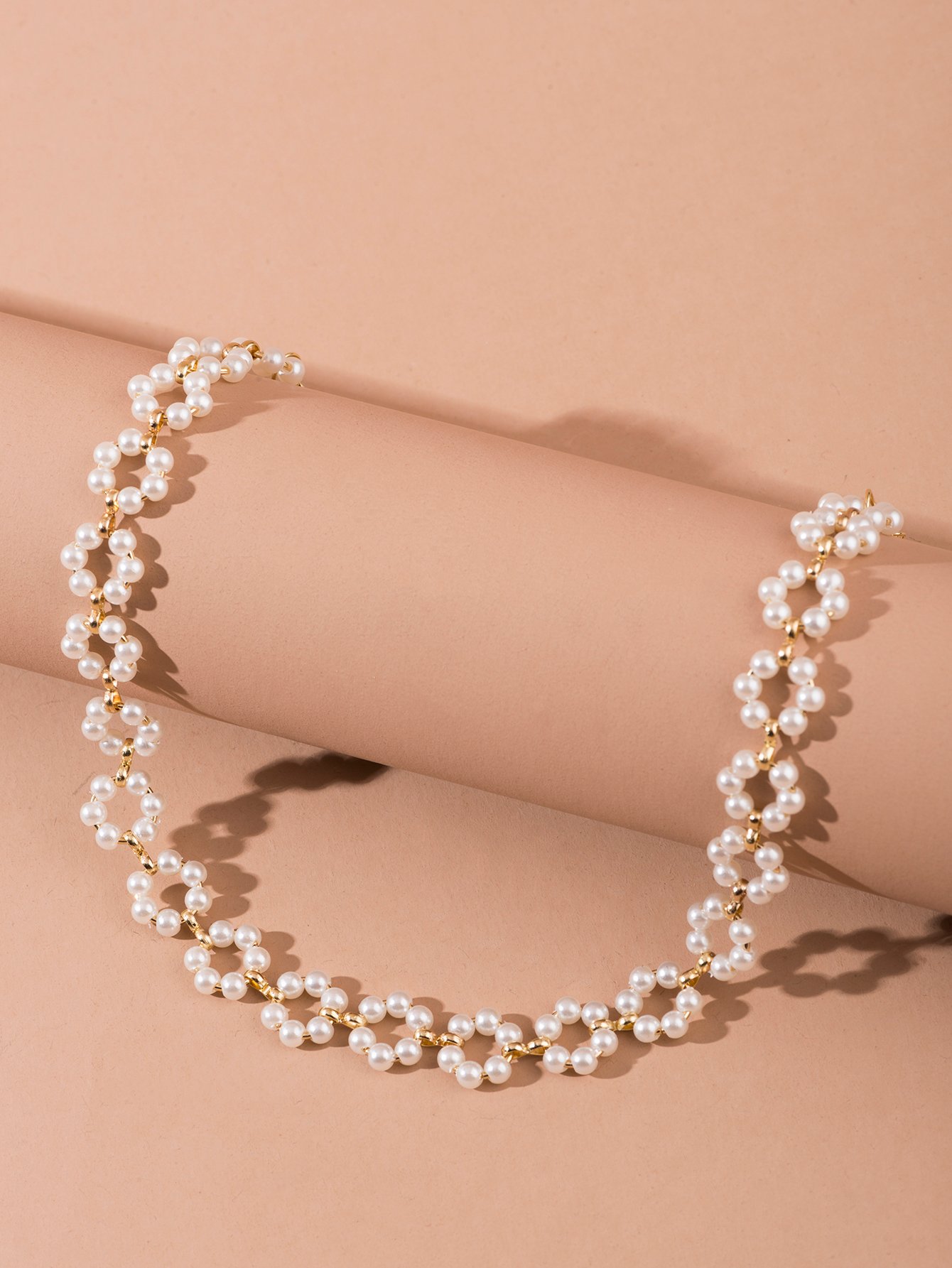 Faux Pearl Flower Choker Necklace