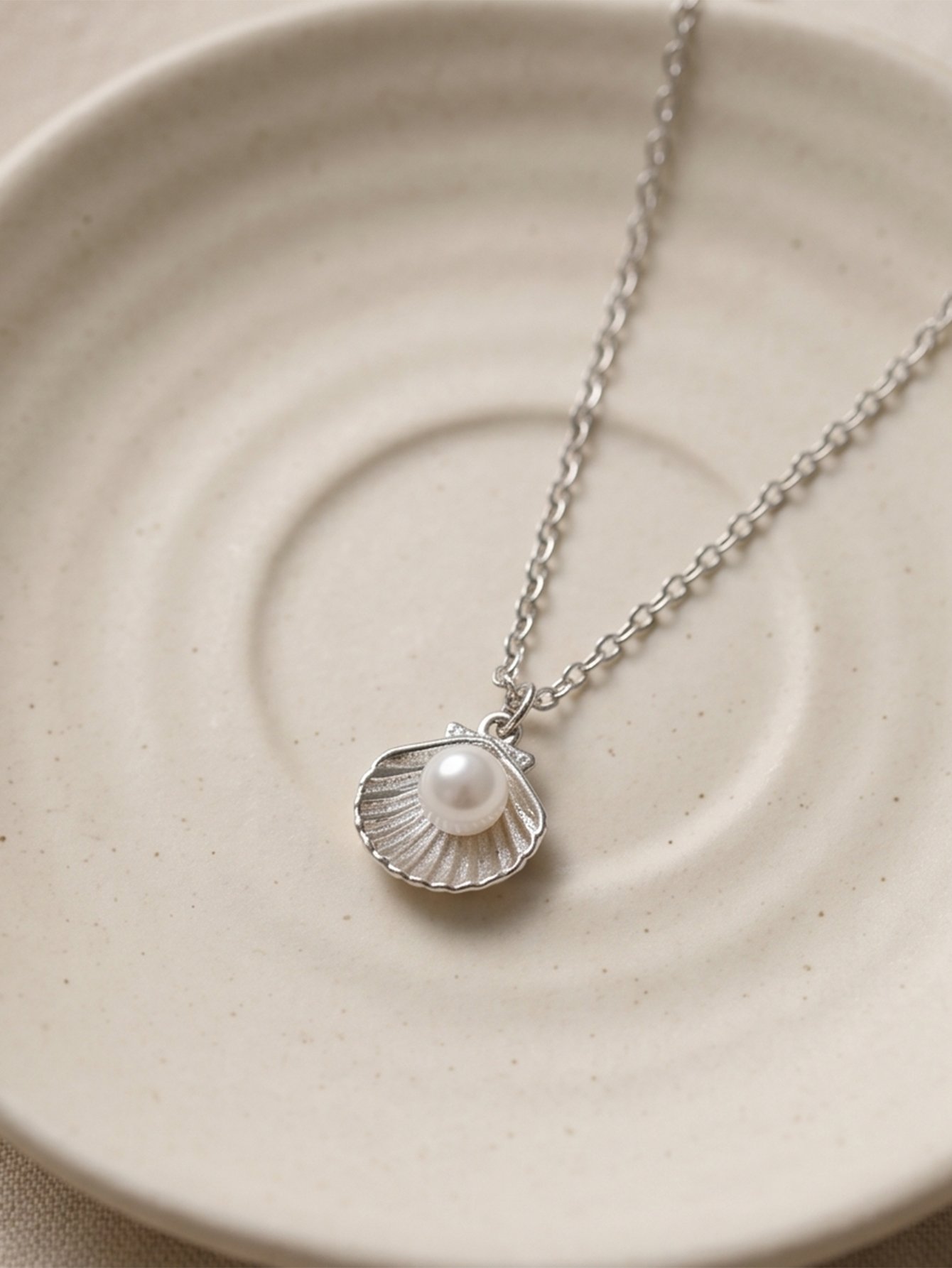 Faux Pearl Shell Pendant Necklace