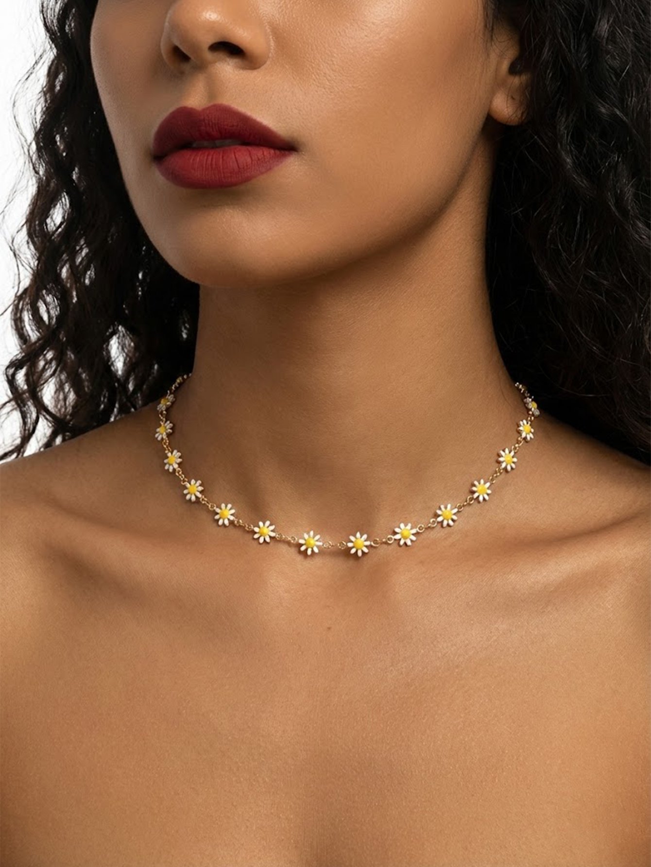 Daisy Flower Station Necklace