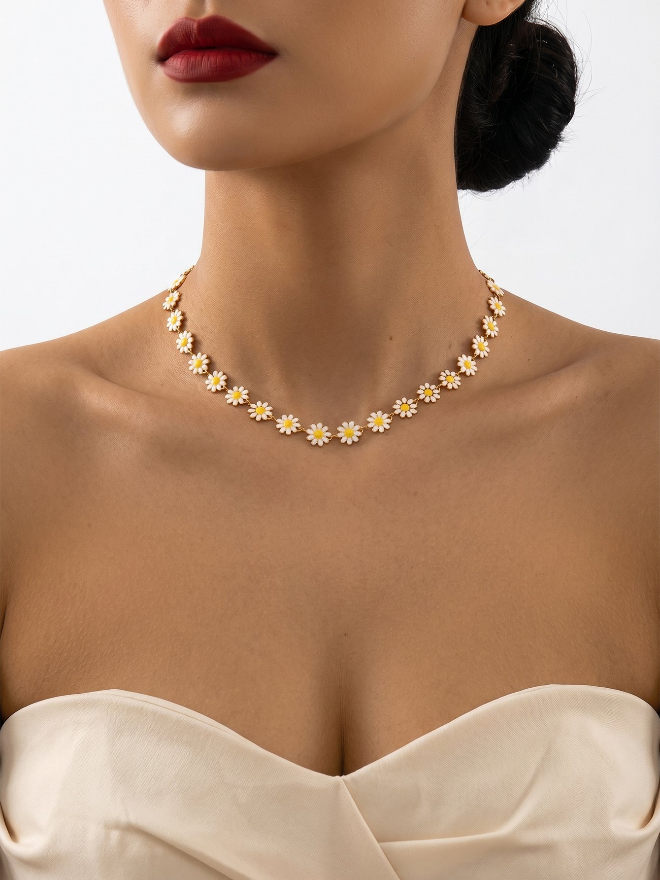 Daisy Flower Station Necklace