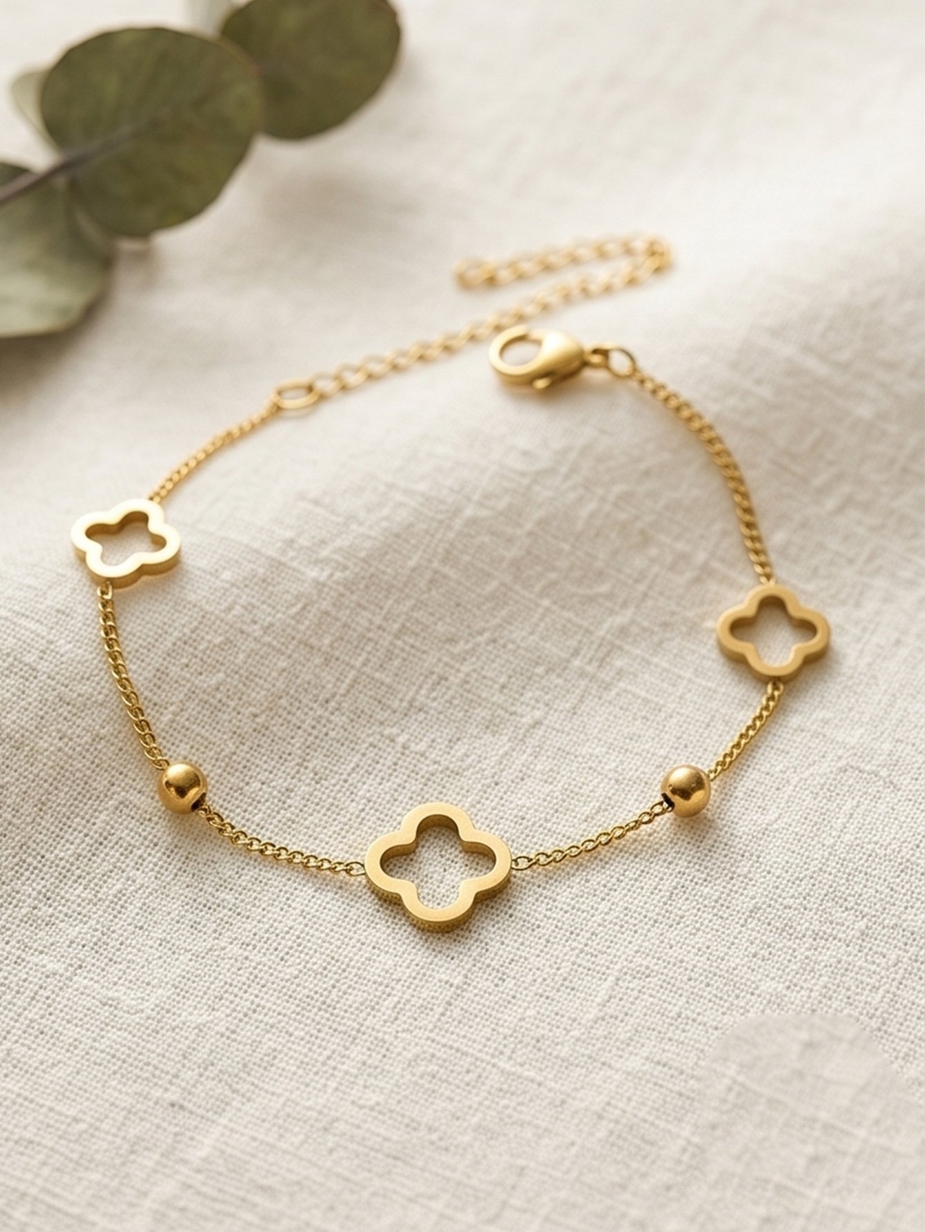 Gold Tone Clover Charms Link Bracele