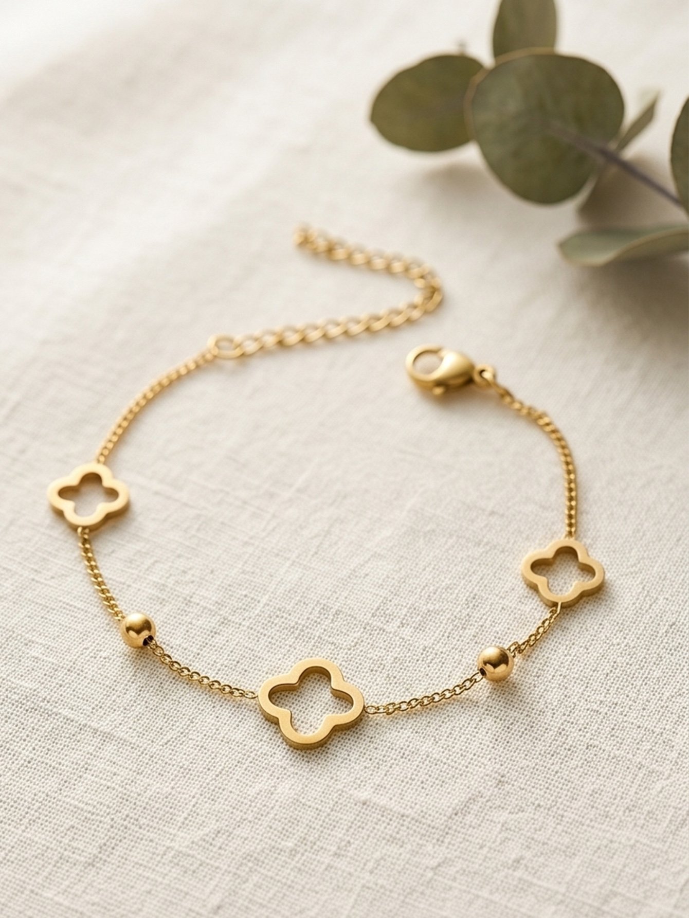 Gold Tone Clover Charms Link Bracele