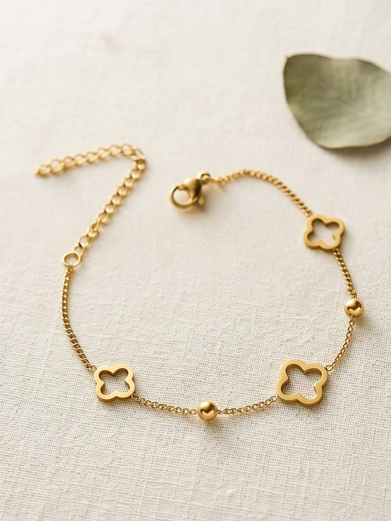 Gold Tone Clover Charms Link Bracele