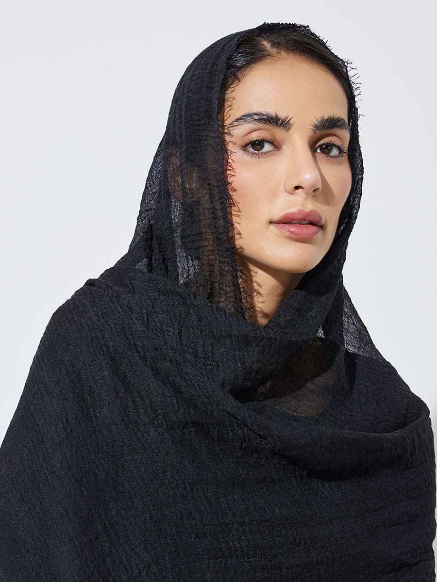 Black Burgundy Frayed Edge Crinkle Hijab