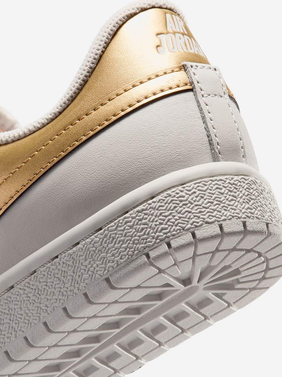 Air Jordan Skyline Low Shoes