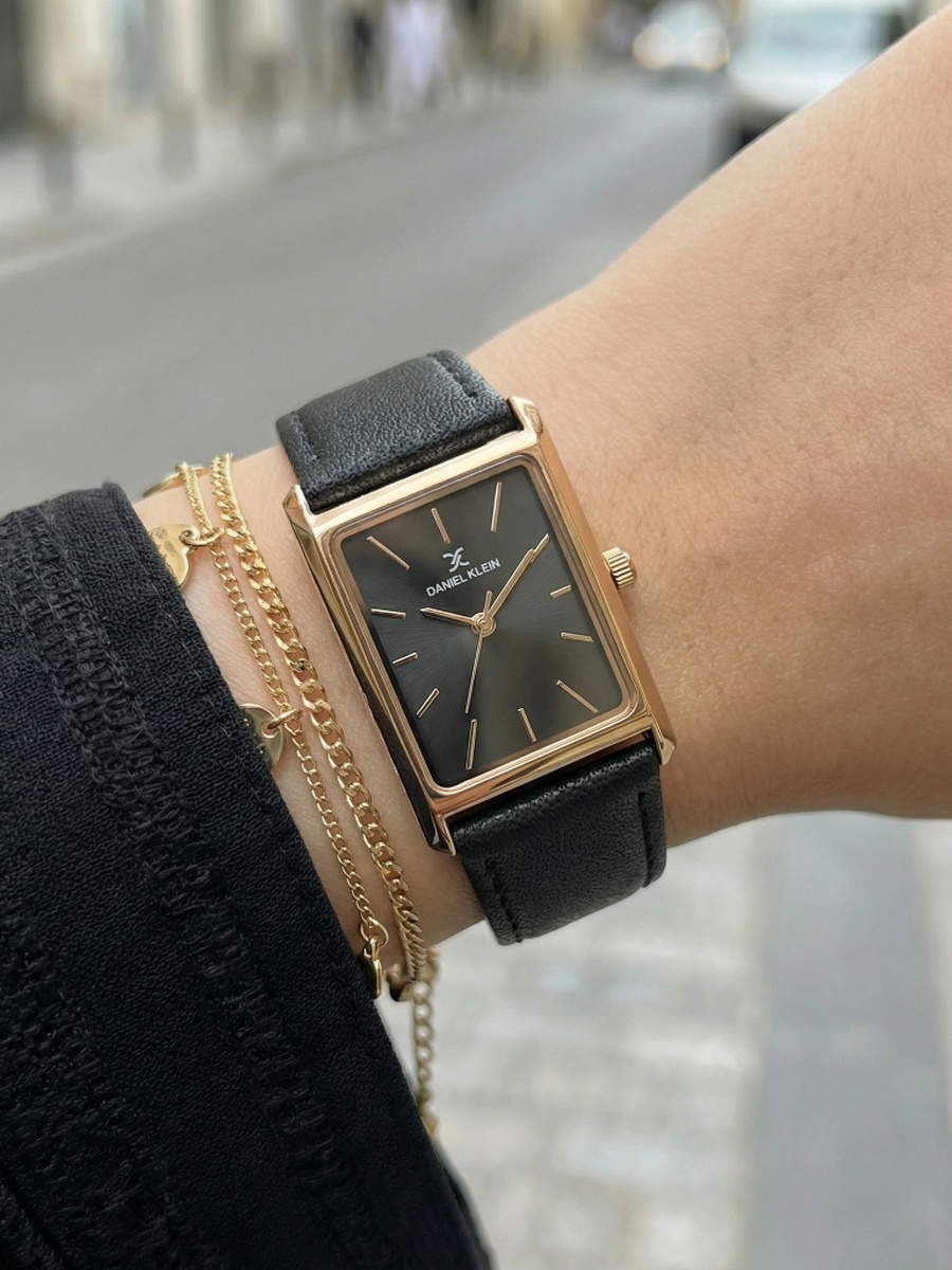 Premium Black Leather Watch for Women DK.1.14124-6