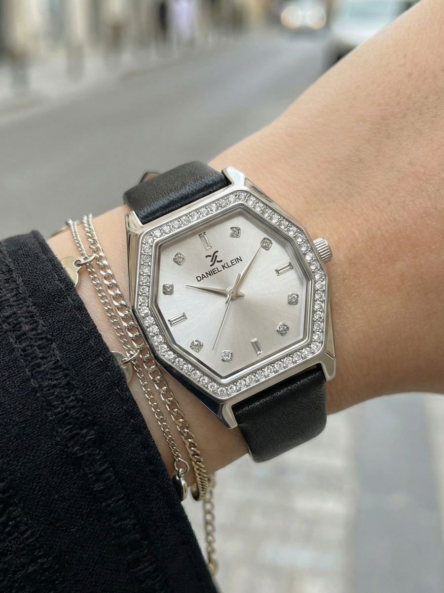 Premium Black Leather Watch for Women DK.1.14114-1