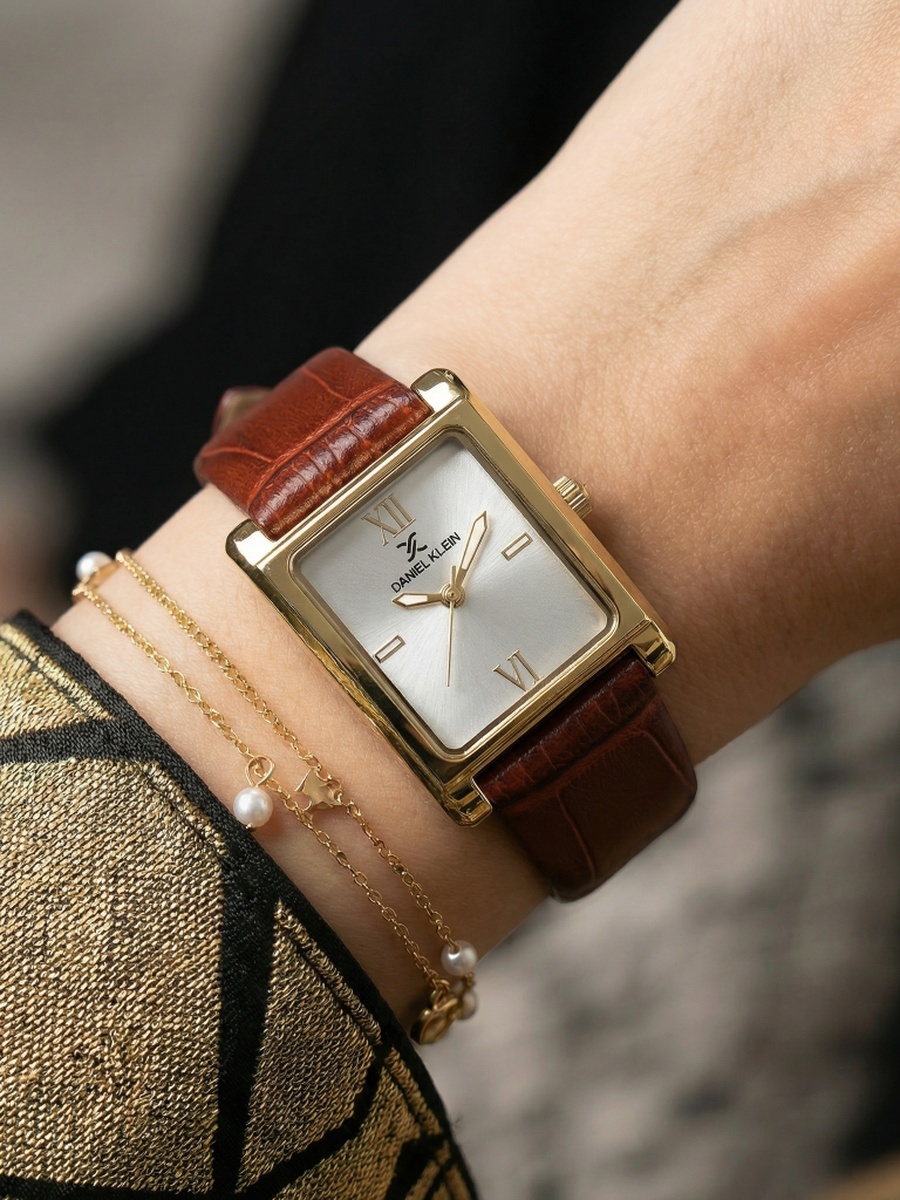 Premium Burgundy Leather Watch for Women DK.1.14112-5