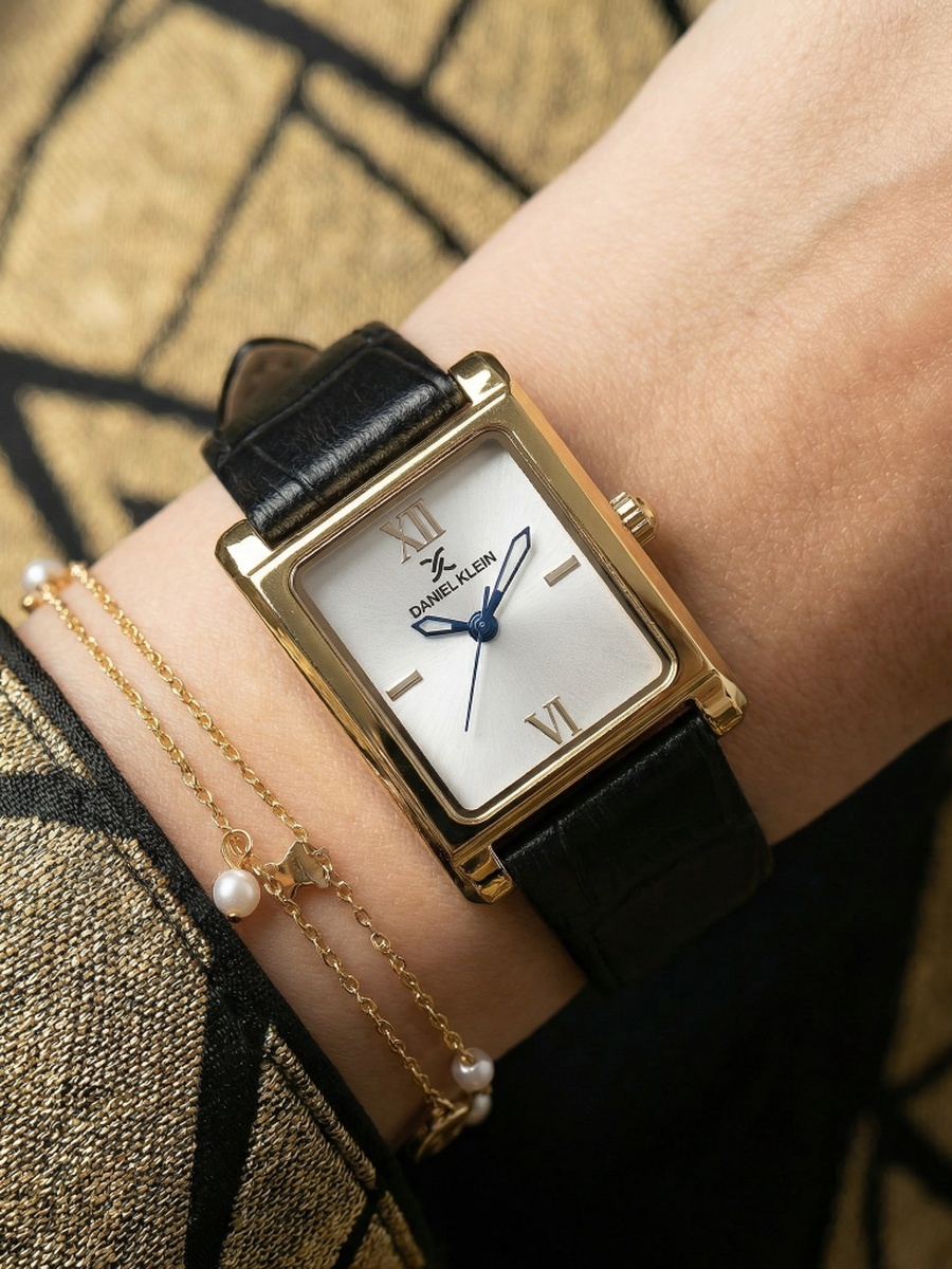 Premium Black Leather Watch for Women DK.1.14112-2