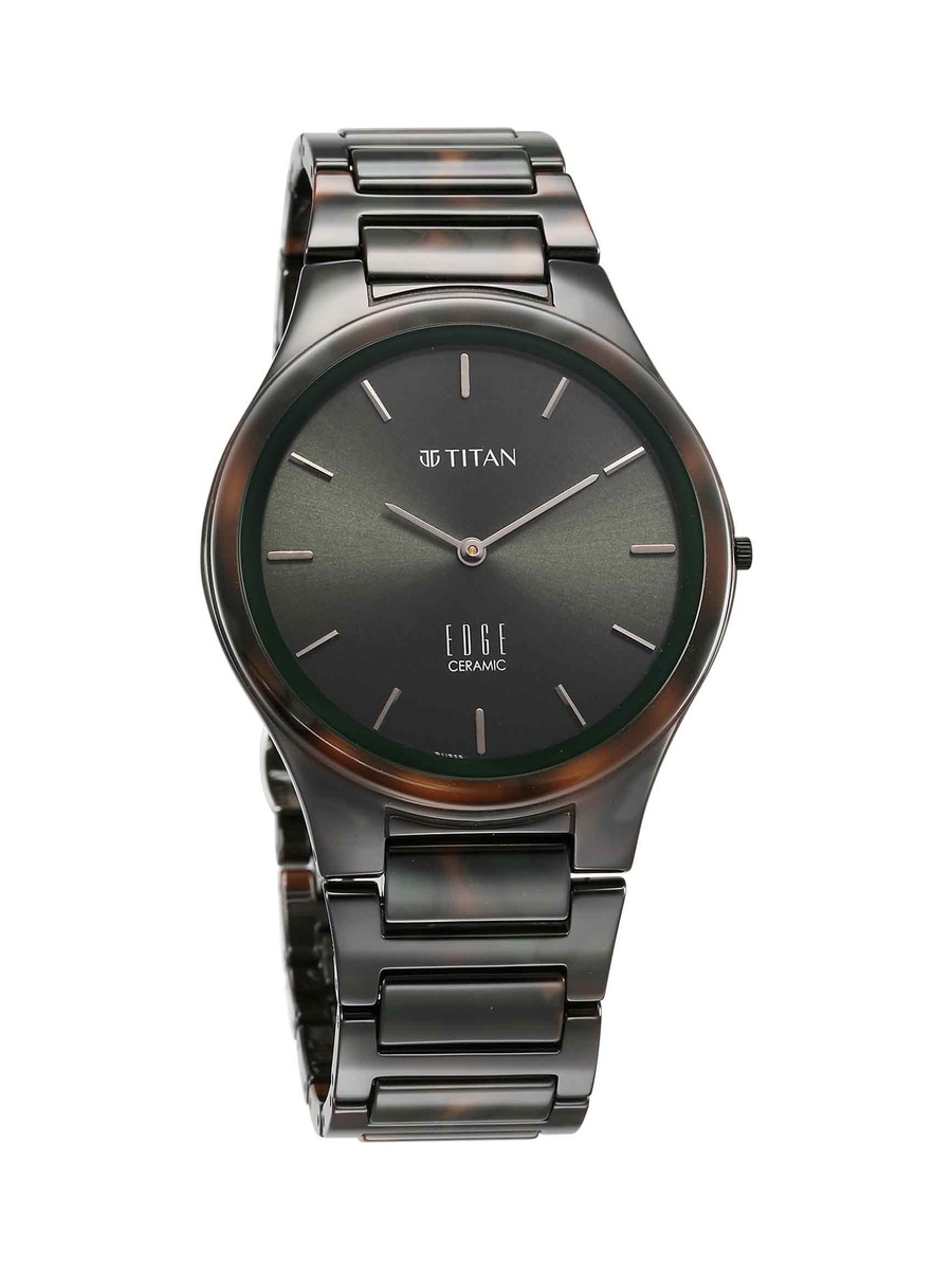 Men Analog Watch with Black Dial and Stainless Steel Strap