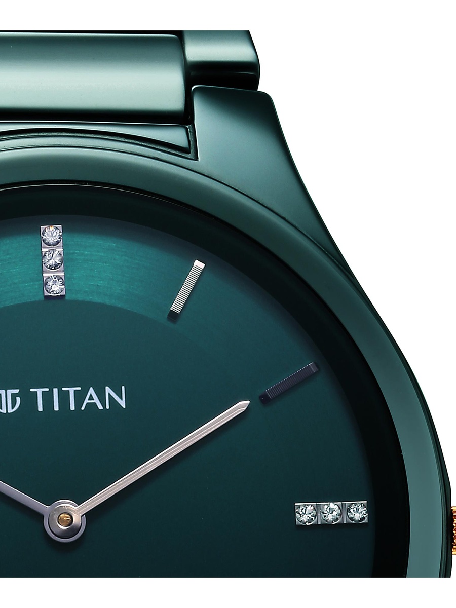 Men Blue Dial Analog Watch with Stainless Steel Strap